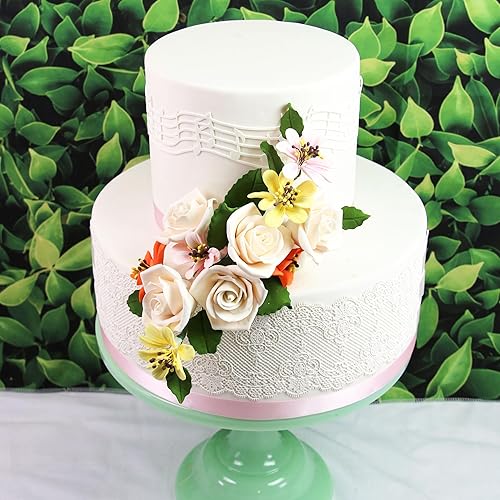 Vista 38 de Global Sugar Art Peace Rose Sugar Cake Flowers Apricot, 5 unidades con hojas por el chef Alan Tetreault albaricoque