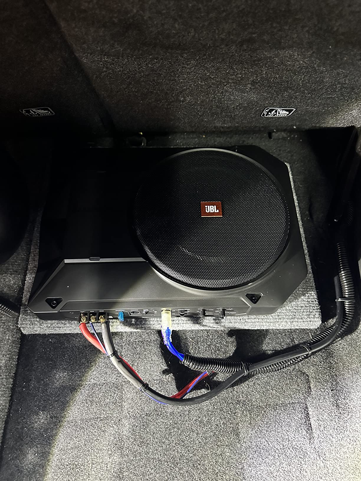 11/mo Finance JBL Basspro SL2 Powered under seat subwoofer system