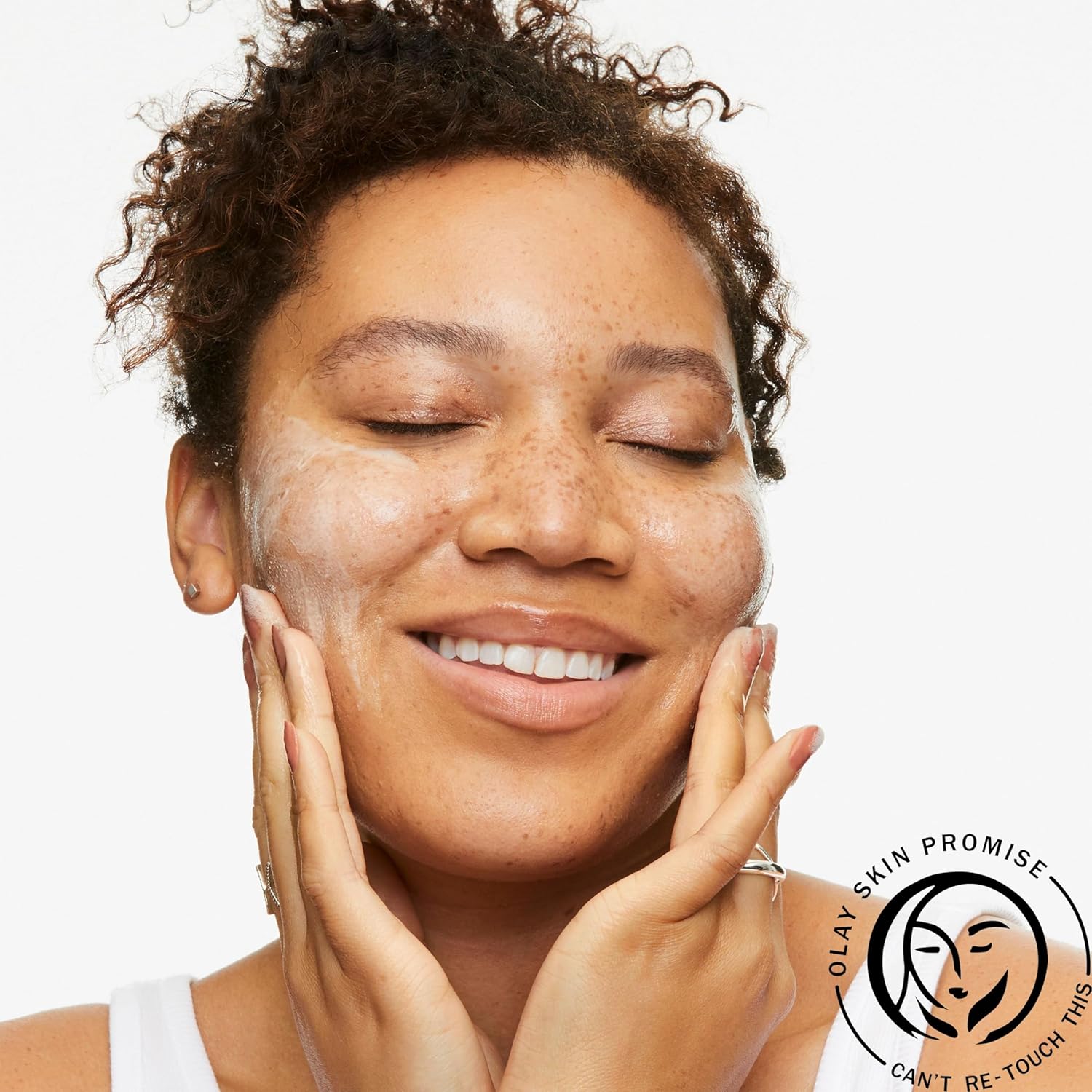 Olay Face Wash, Daily Facial Cleanser with Niacinamide, Peptides & Glycerin - Clarifying, Refreshes Skin Surface, Refines Appearance of Pores - Sulfate-Free, Paraben-Free, Oil-Free, 16 Oz - Image 4