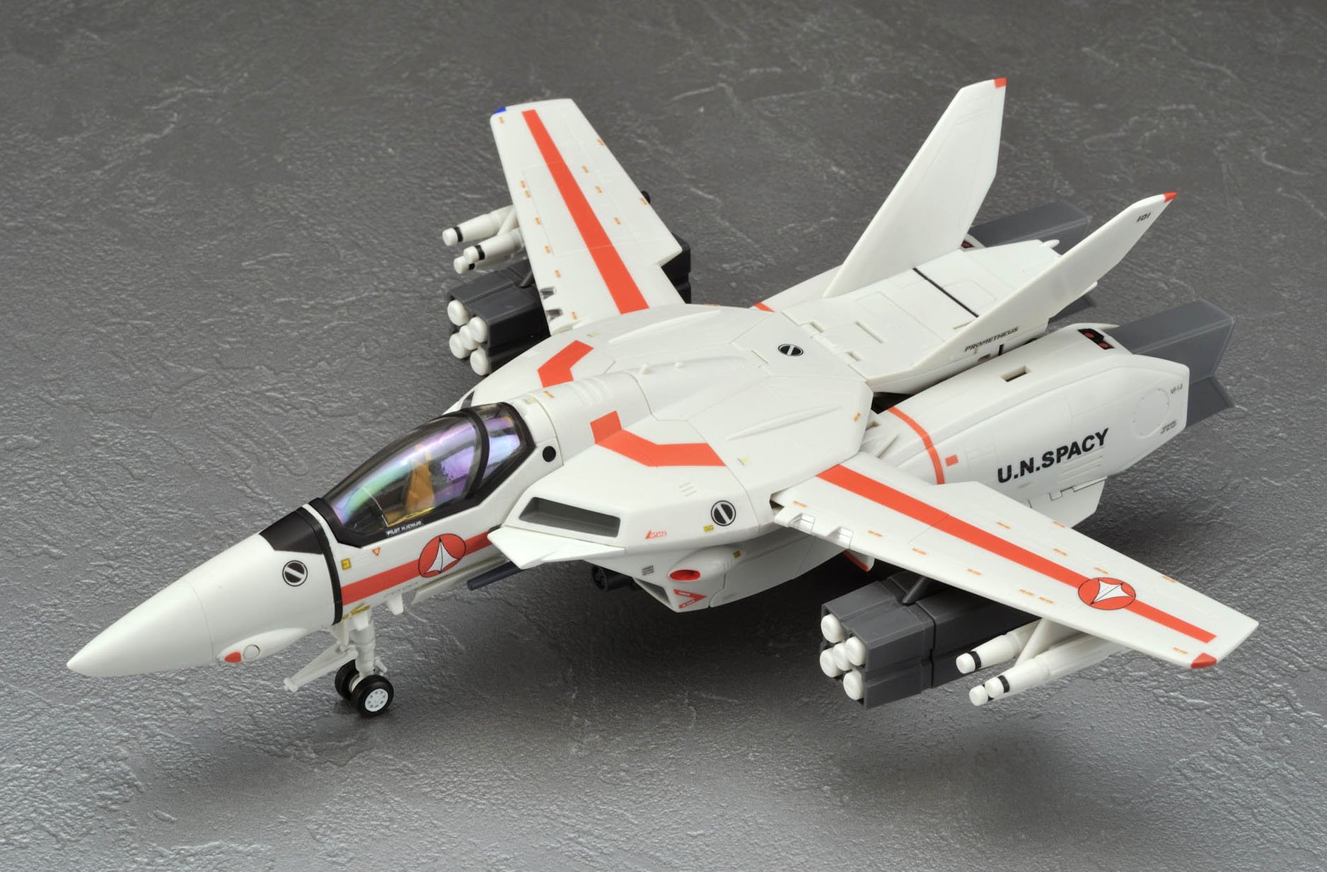 Amazon.co.jp: 1/60 マクロス 完全変形 VF-1J 一条輝機 : ホビー