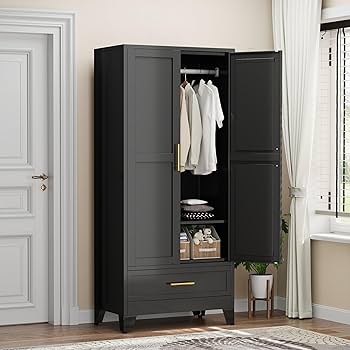 ウォールナット　クローゼット クローゼットは高級感あふれる「ウォールナット」木目柄がおすすめ