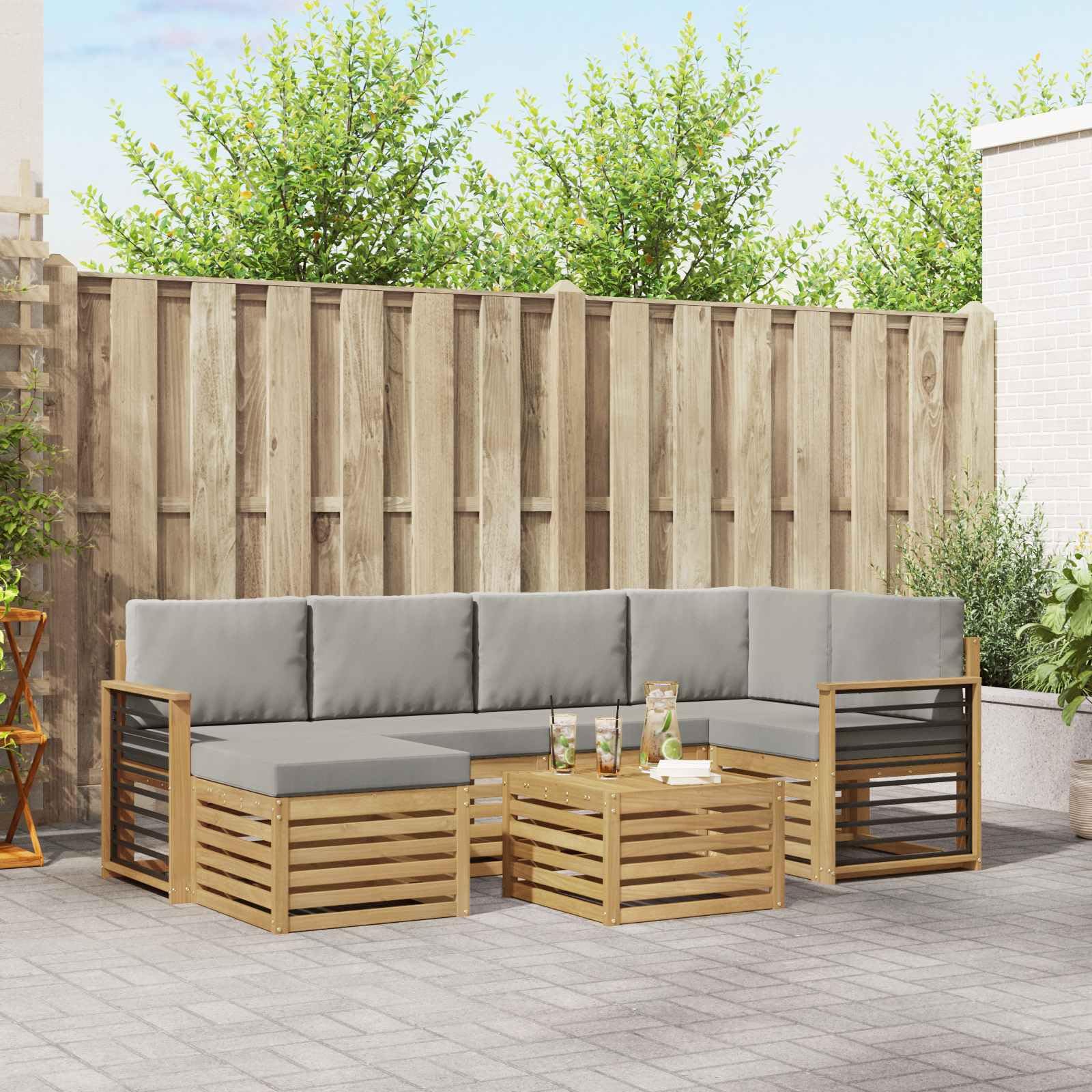 Ensemble de Canapés d'Extérieur 7 Pièces en Bois d'Acacia Massif, Salon de Jardin Modulaire avec Table et Coussins Blanc et Gris Clair, Mobilier de Terrasse Design pour 5 Personnes