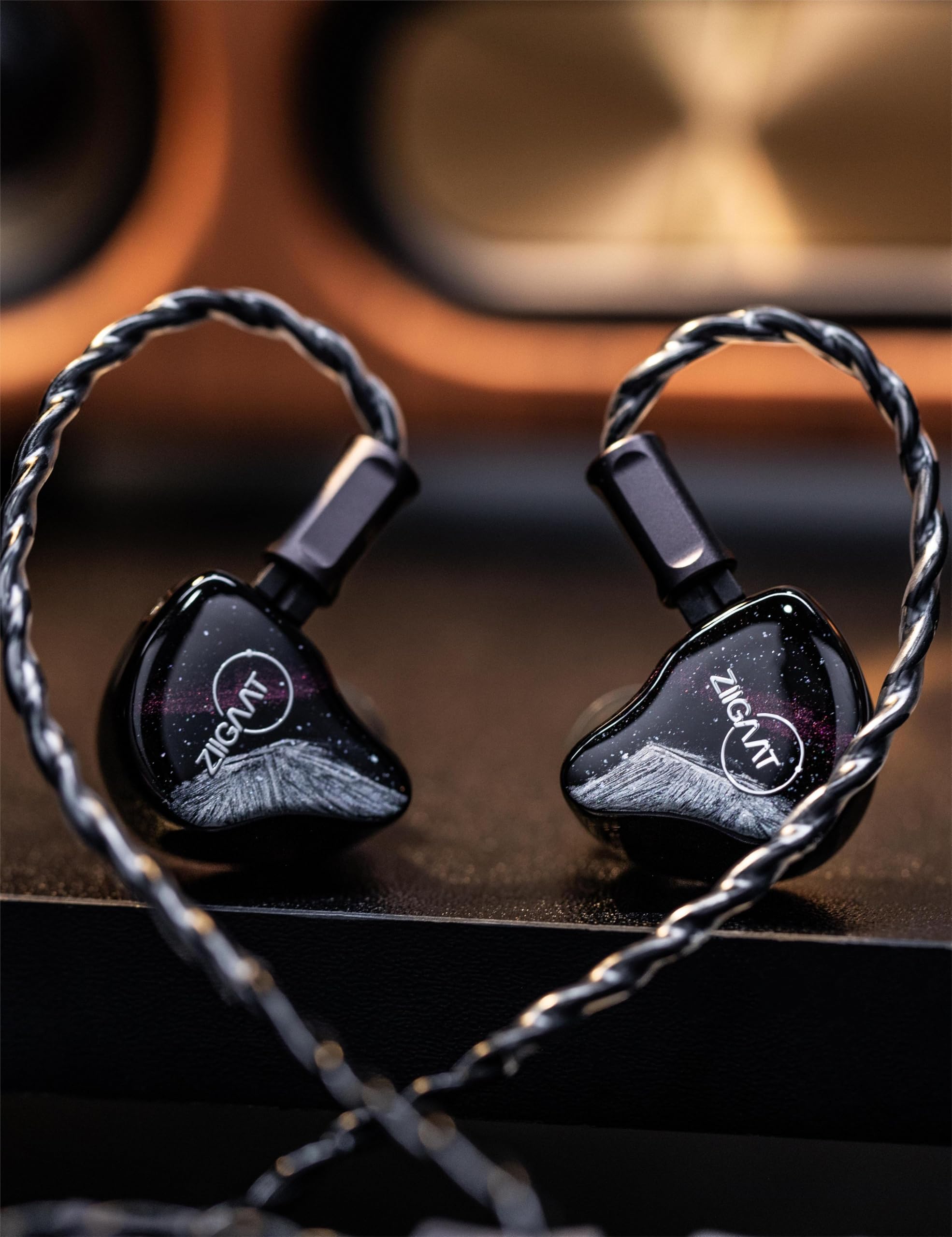 Linsoul ZiiGaat Crescent in Ear Monitor,Auriculares IEM Híbridos Premium 2DD+2BA,Graves Isobáricos,Sonido Analógico Vintage,Carcasa de Resina Impresa en 3D,con Cable Desmontable para Músicos/Estudio