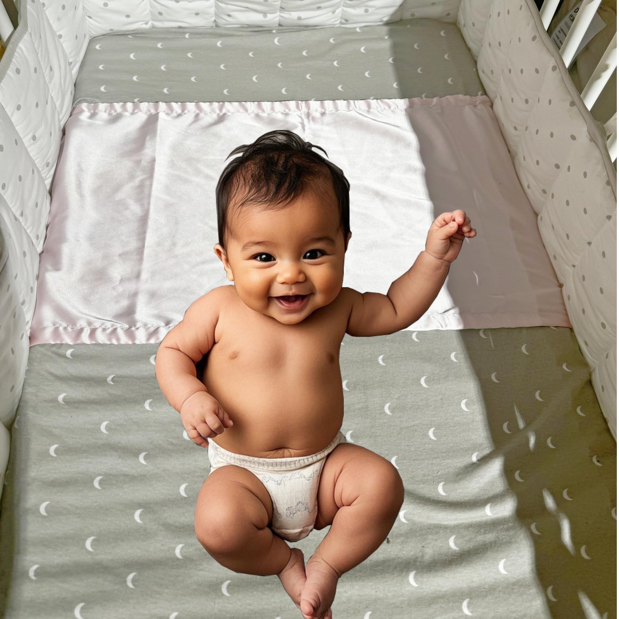 AKISS Sábana de satén para cuna, funda de almohada de seda para moisés, uso reversible para bebés, niñas y niños (rosa prisma y gris claro)