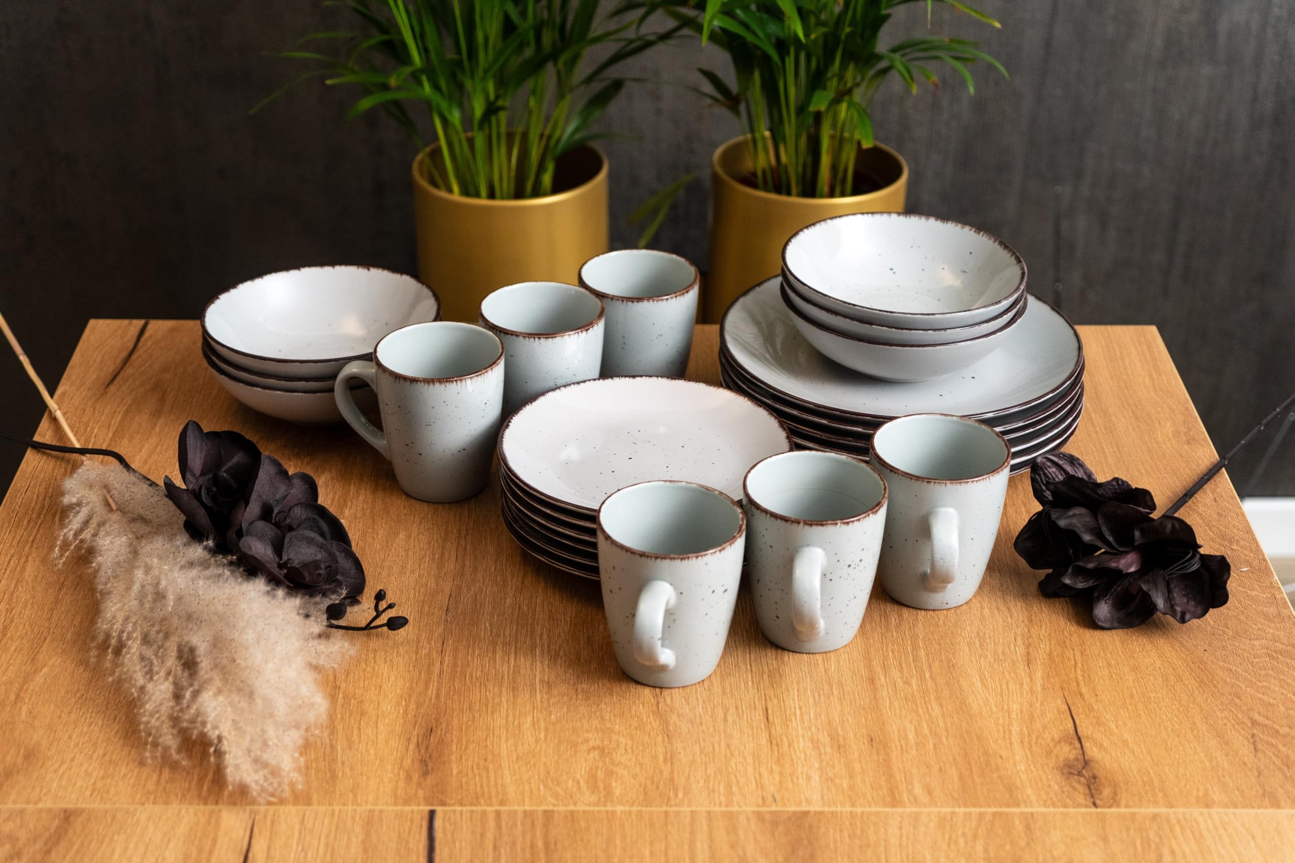 LIVELLO Duna Service de Table en Grès 24 Pièces pour 6 Personnes | Assiettes plates, creuses et à dessert, mugs 450 ml, finition mouchetée, compatibles lave-vaisselle et micro-ondes