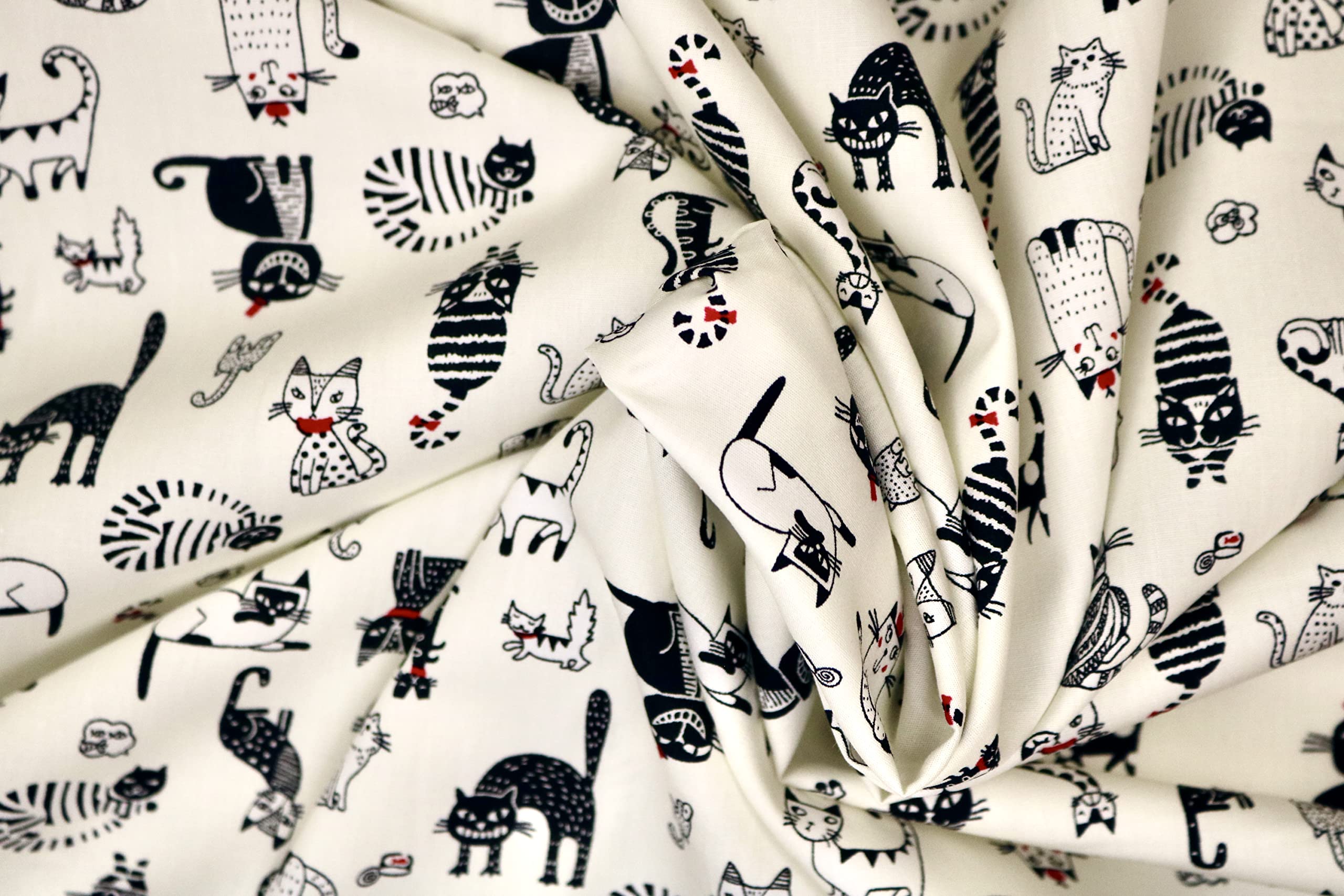 Pyrhan 100% Cotton Poplin By Rose & Hubble | Cute Funny Crazy Sleepy Cats Printed Cotton Fabric By The Metre UK | 114 Cm | Crafting & Dressmaking Fabric | Dress Fabric Material for Sewing (Ivory)