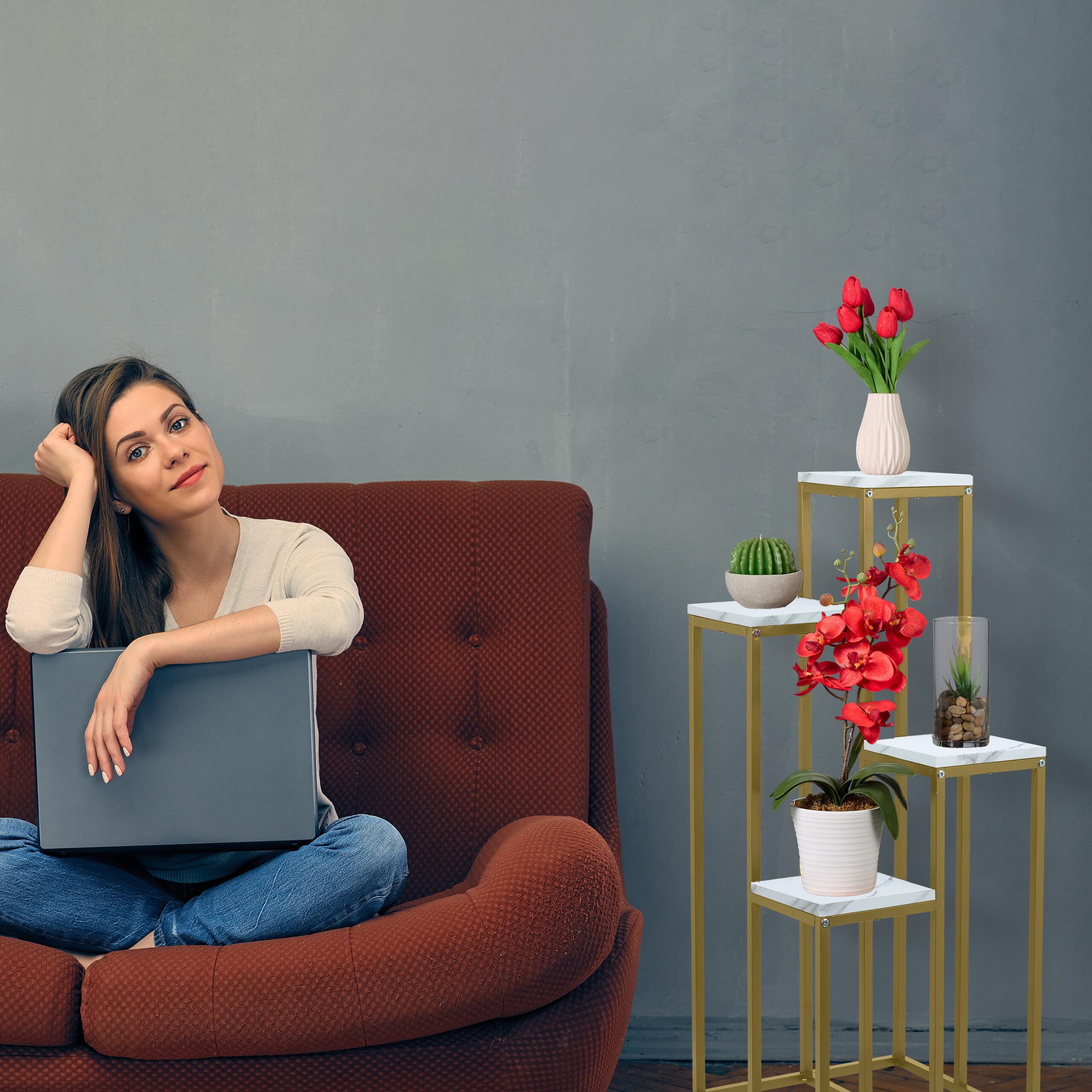 Relaxdays Stojak na kwiaty, 4 półki, wys. x szer. x gł.: 100 x 40 x 40 cm, zajmuje mało miejsca, stal i płyta MDF, designerska półka na kwiaty, złoty/biały