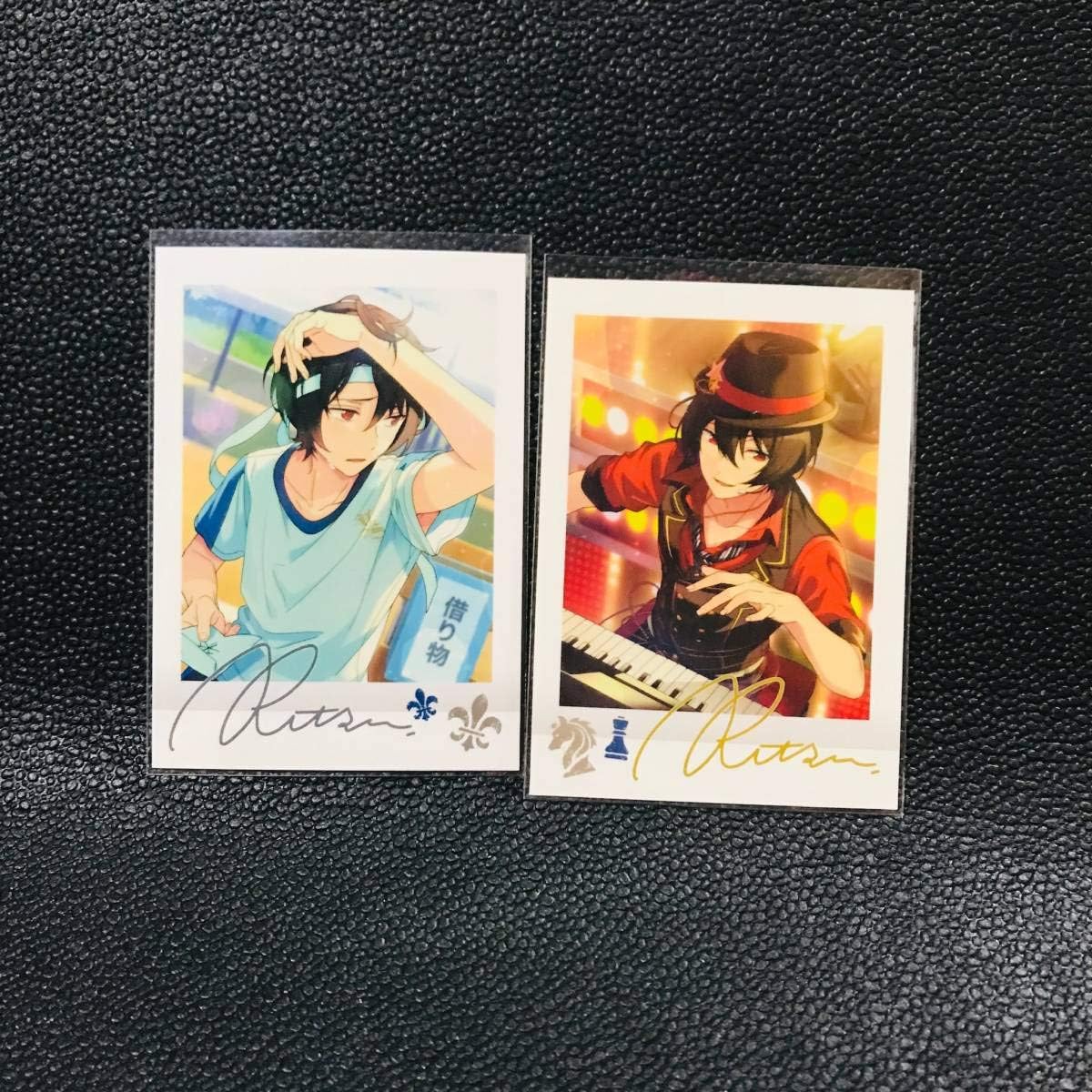 Amazon あんスタ 朔間凛月 Ver2 箔押し風 サイン入 ぱしゃこれ Idol Off あんさんぶるスターズ カード ブロマイド アニメ 萌えグッズ 通販