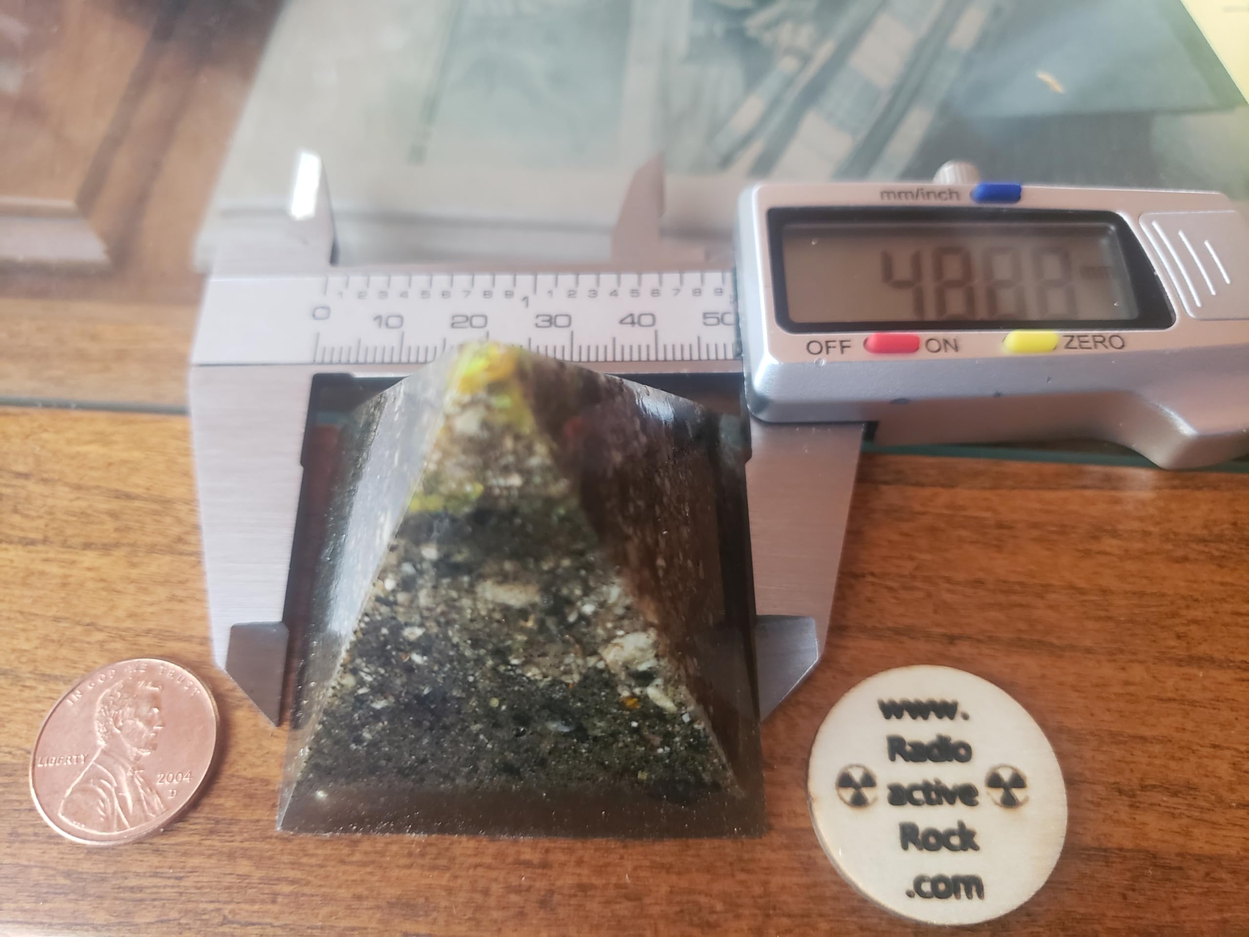 Radioactive Uranium Ore Pyramid for Science, Collecting, Safe Handling of Radioactive Material. Geiger Check, Cloud Chamber, Uranium Glass... (Large)