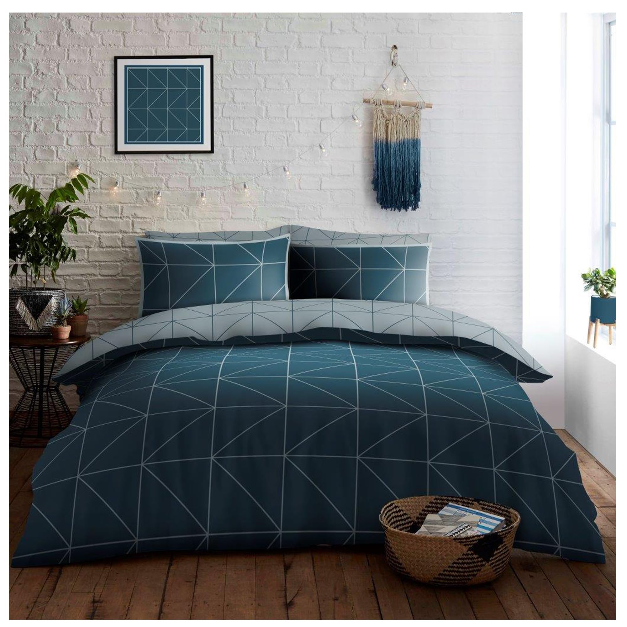 Lions 4 Piece Bedding Set with Fitted Sheet - King Size Duvet Cover Sets Matching Pillowcases, Reversible Quilt Covers, Soft Poly Cotton Printed Bed Linen