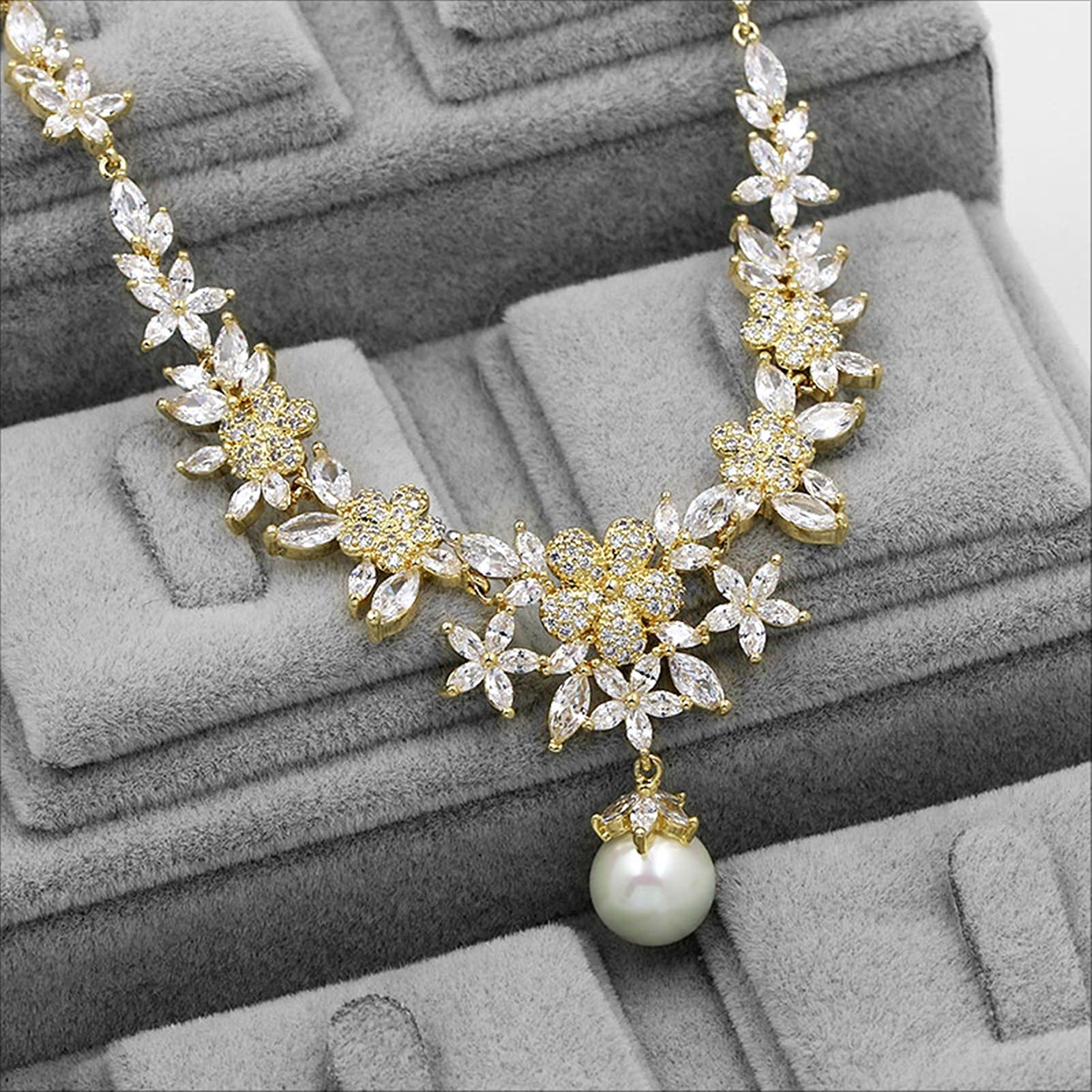 Set di Gioielli da Sposa con zirconi cubici e Perle di Conchiglia per la Sposa o la Damigella d'Onore