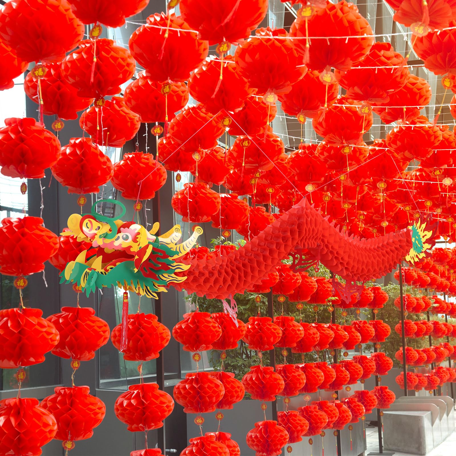 Set di decorazioni per Capodanno cinese 9 pezzi 2025 decorazione festiva per feste per la casa ornamenti da appendere al soffitto lanterne rosse carattere fu simboli fortunati artigianato di carta