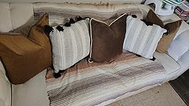 Review Image by Nallely Vasquez Nallely Vasquez