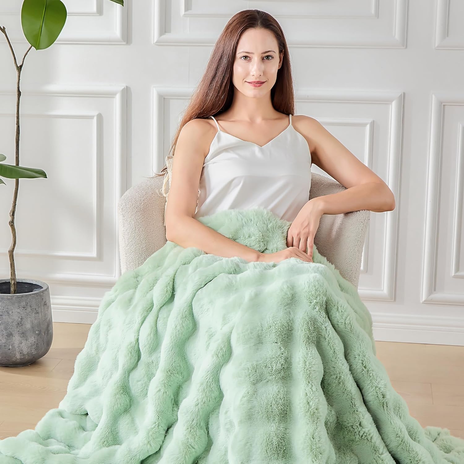 Luxury 1000GSM Faux Rabbit Fur Throw Blanket, Super Heavy Warm Cozy Blankets for Couch Bed Sofa, Bubble Plush Fuzzy Elegant Soft Reversible Mink Blanket for Living Room Bedroom, Green