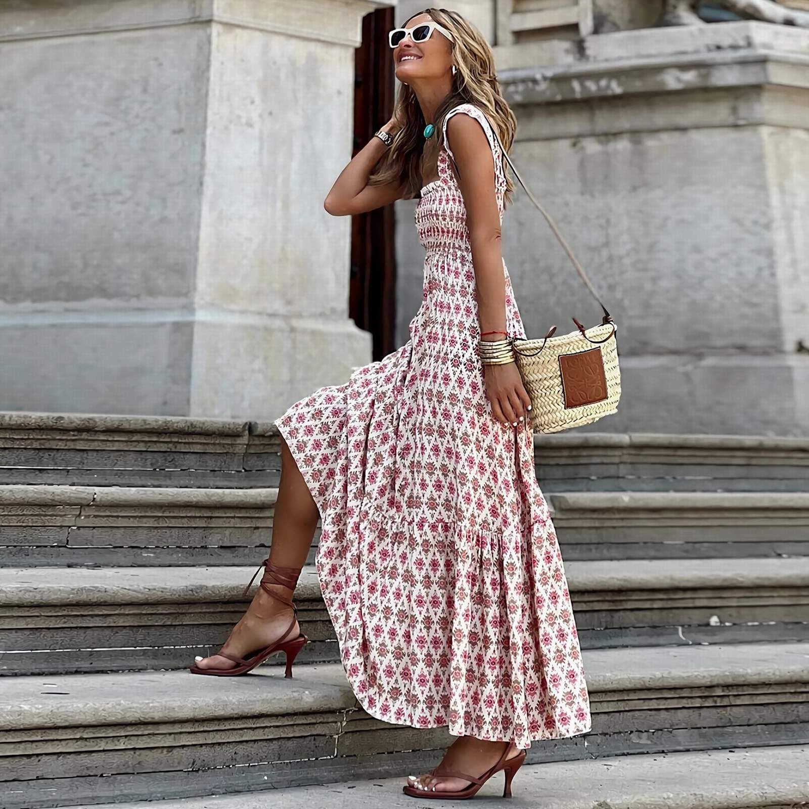 Abito estivo da donna, lungo, per il tempo libero, leggero e arioso, con motivo floreale, elegante e incantevole, con scollo quadrato, abito da spiaggia con spalline