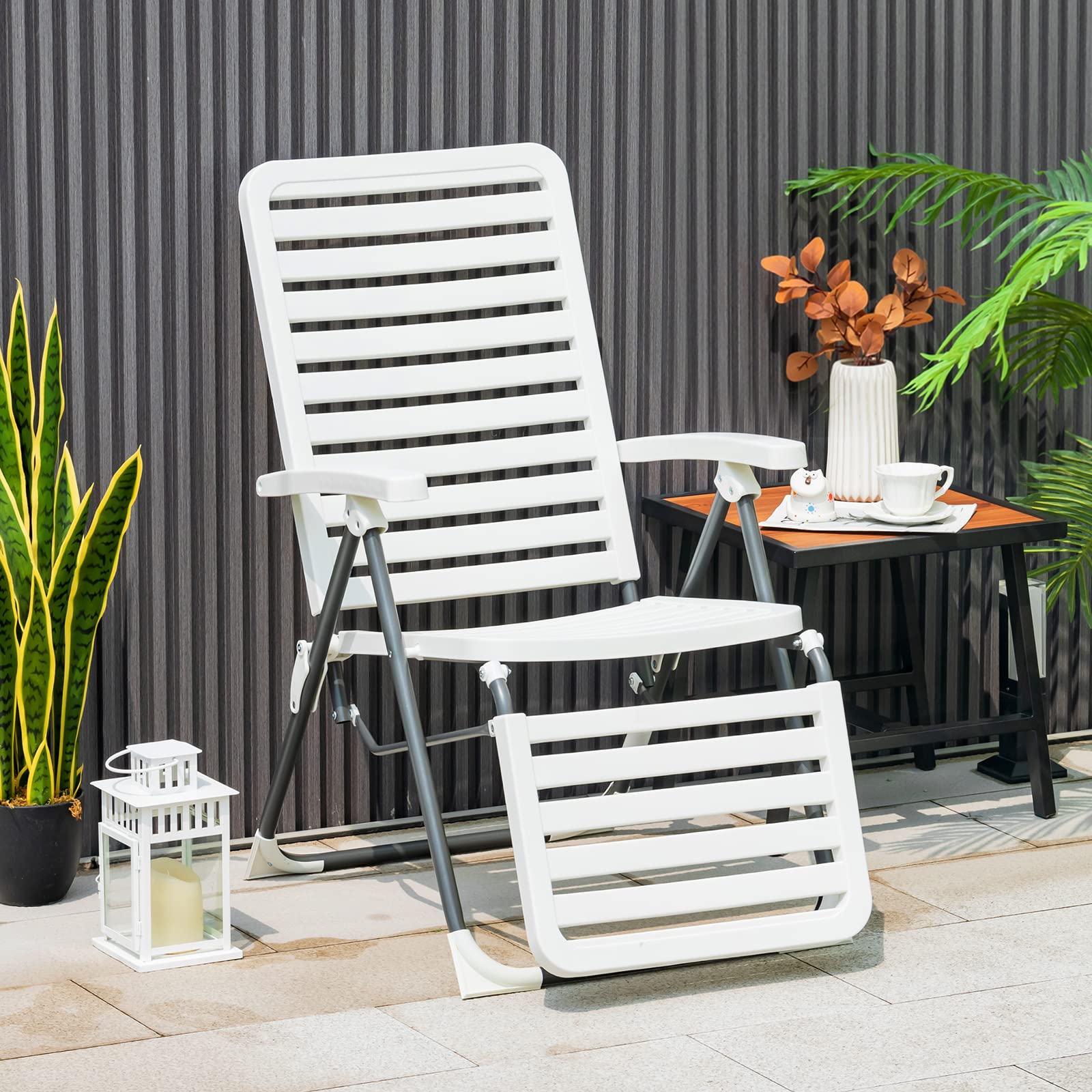 GOPLUS - Silla de relajación plegable, chaise longue con respaldo y reposapiés ajustables de 7 posiciones, sillón reclinable resistente a las inclemencias del tiempo, para terraza, jardín, piscina,