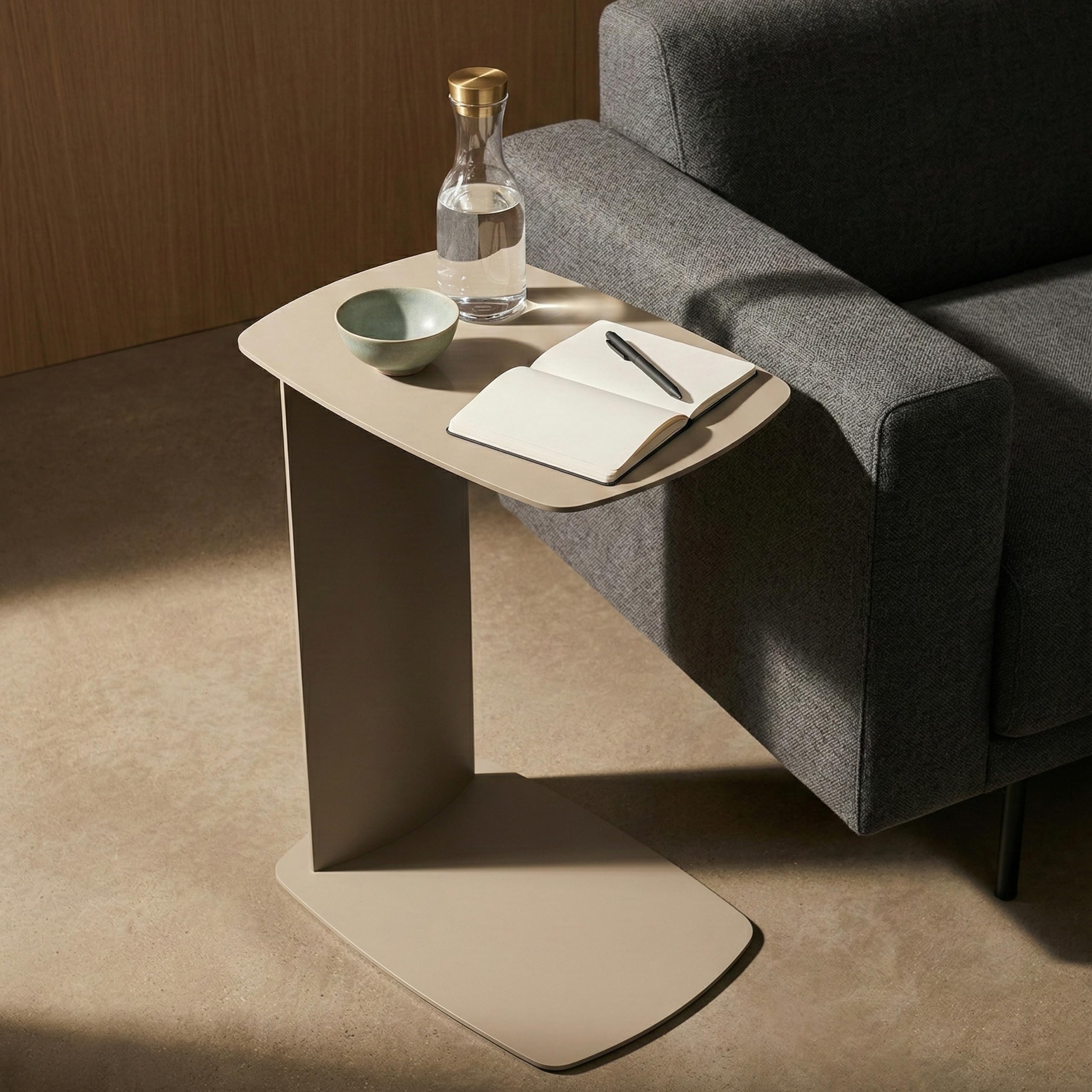 Beistelltisch Metall C-Form, pulverbeschichtet & wetterfest – Sofa Couch Tisch für Wohnzimmer, Balkon & Terrasse – Standby (Champagne Beige)