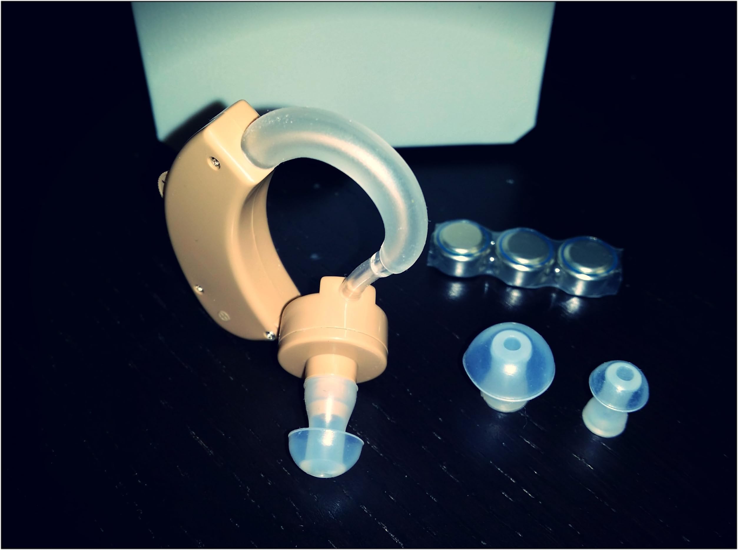 Hearing Amplifier with Clear Sound for Either Ear EC-357