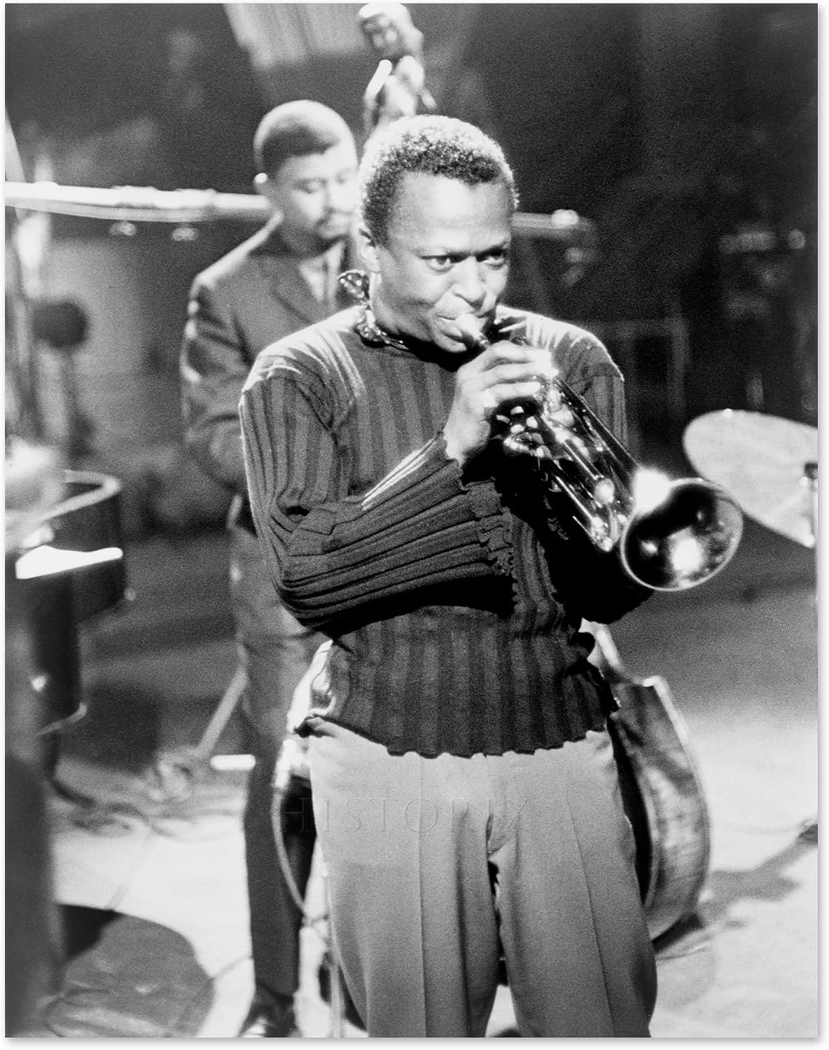 HISTORIX Vintage 1960 Miles Davis Poster Photo - 11x14 Inch Jazz Musician Miles Davis Picture Wall Art Print - Vintage Photo of Miles Dewey Davis