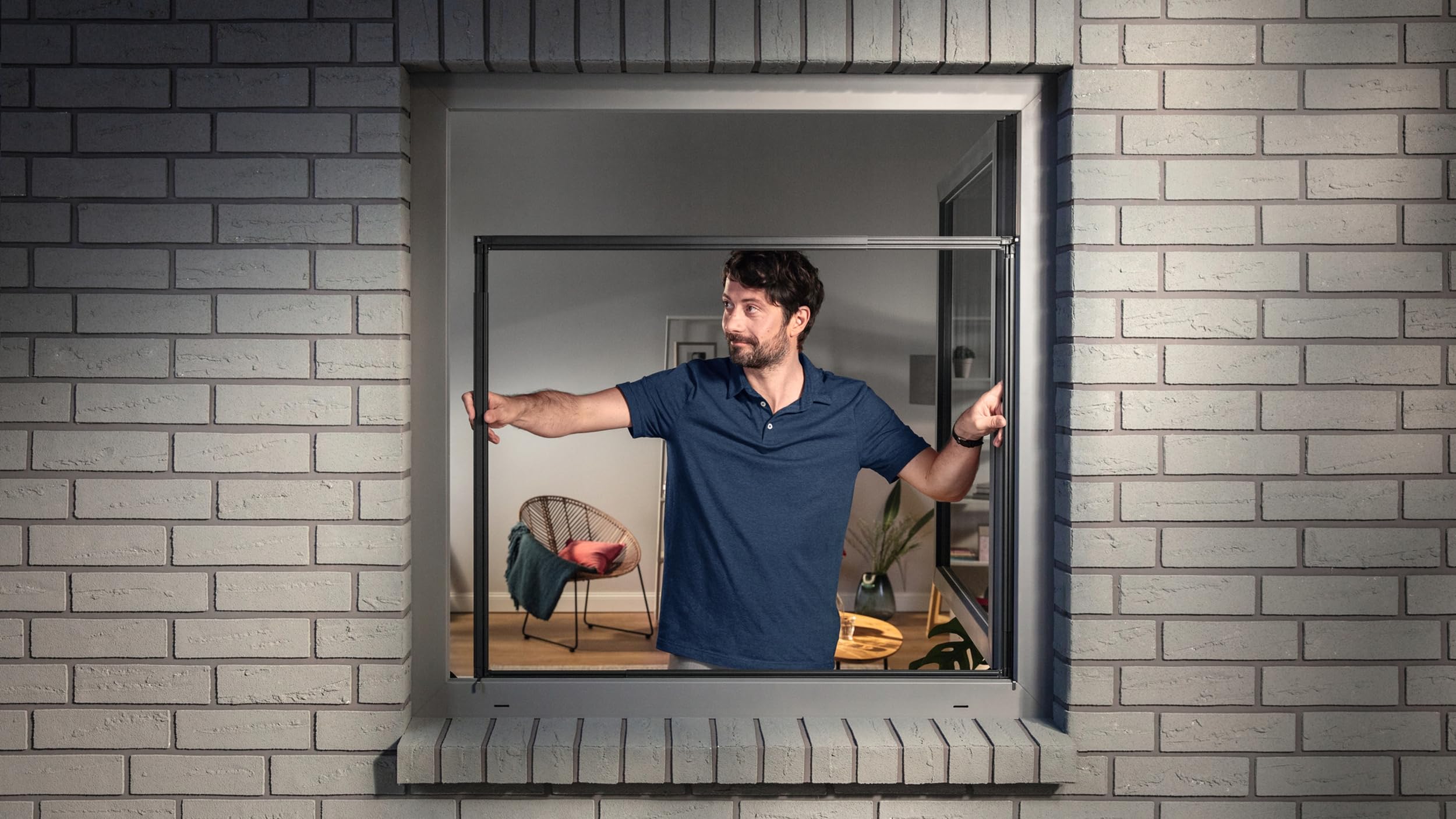 tesa Insect Stop FALT Fliegengitter Fenster - 80-140 cm - Weiß | Teleskopierbarer Premium Alu-Rahmen - Montage ohne Ausmessen, ohne Sägen, ohne Bohren - langlebig, reißfest, 5 Jahre Garantie