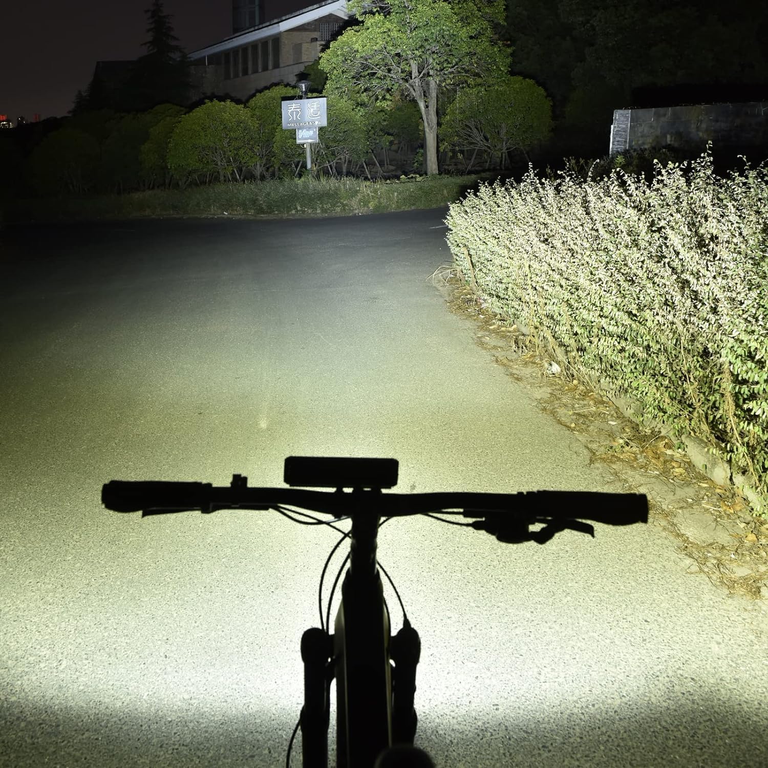 Fahrradlicht mit 4 Beleuchtungsmodi, IPX5 wasserdicht aufladbar Fahrradbeleuchtung für Erwachsene