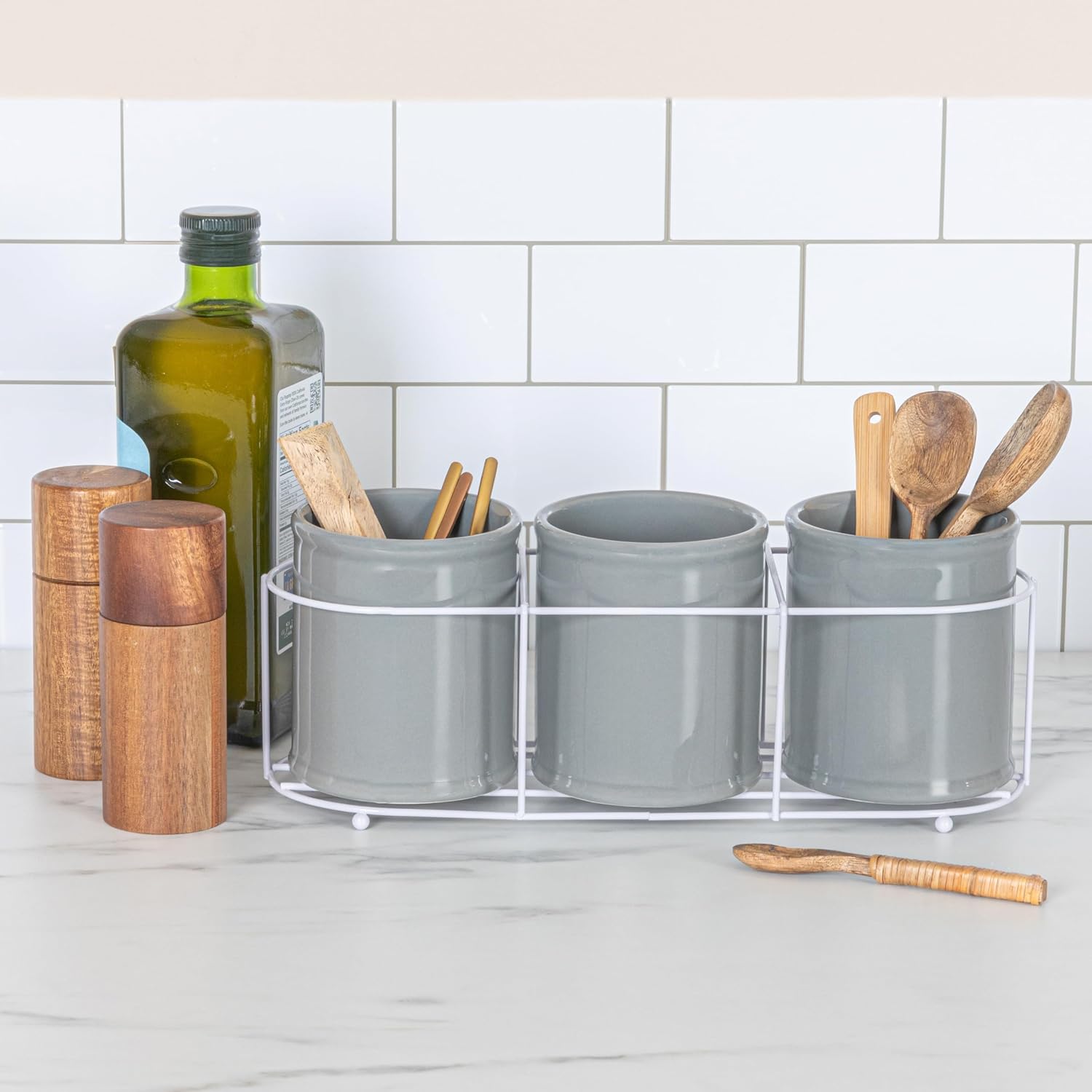 Creative Co-Op Farmhouse Ceramic Metal Holder, Grey and White Crocks