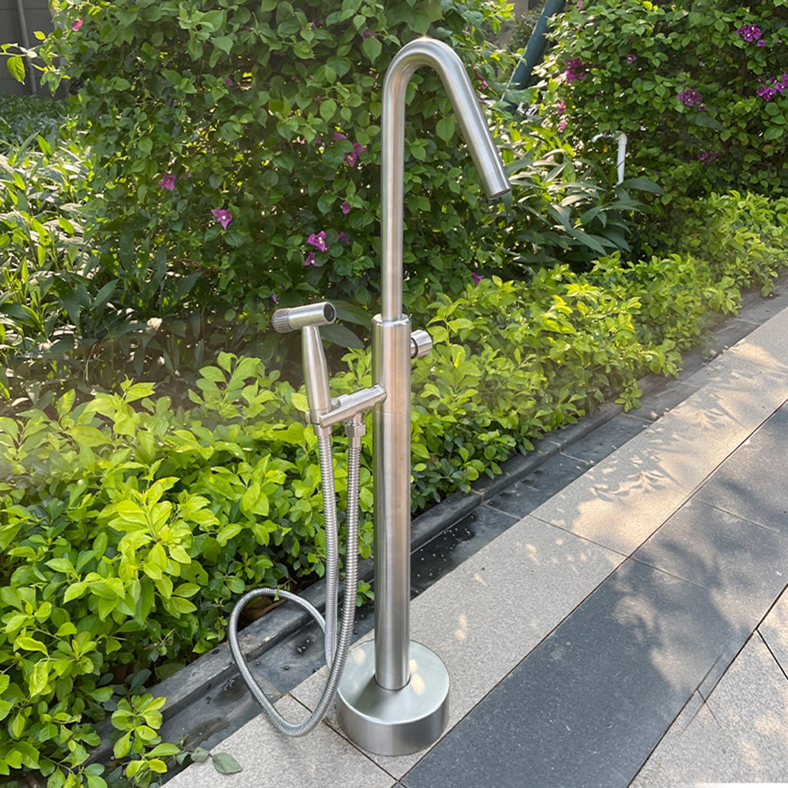 Colonne d'eau extérieure en acier inoxydable avec robinet d'extension
