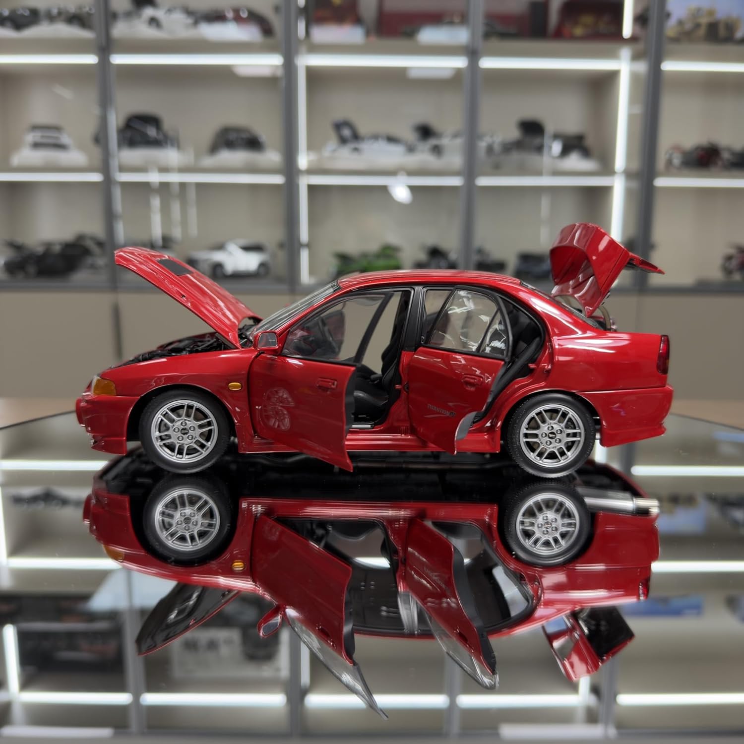 1：18 for Mitsubishi EVO IV Alloy Diecast Car Model Toys Hobbies and Interests Vehicles(Red)