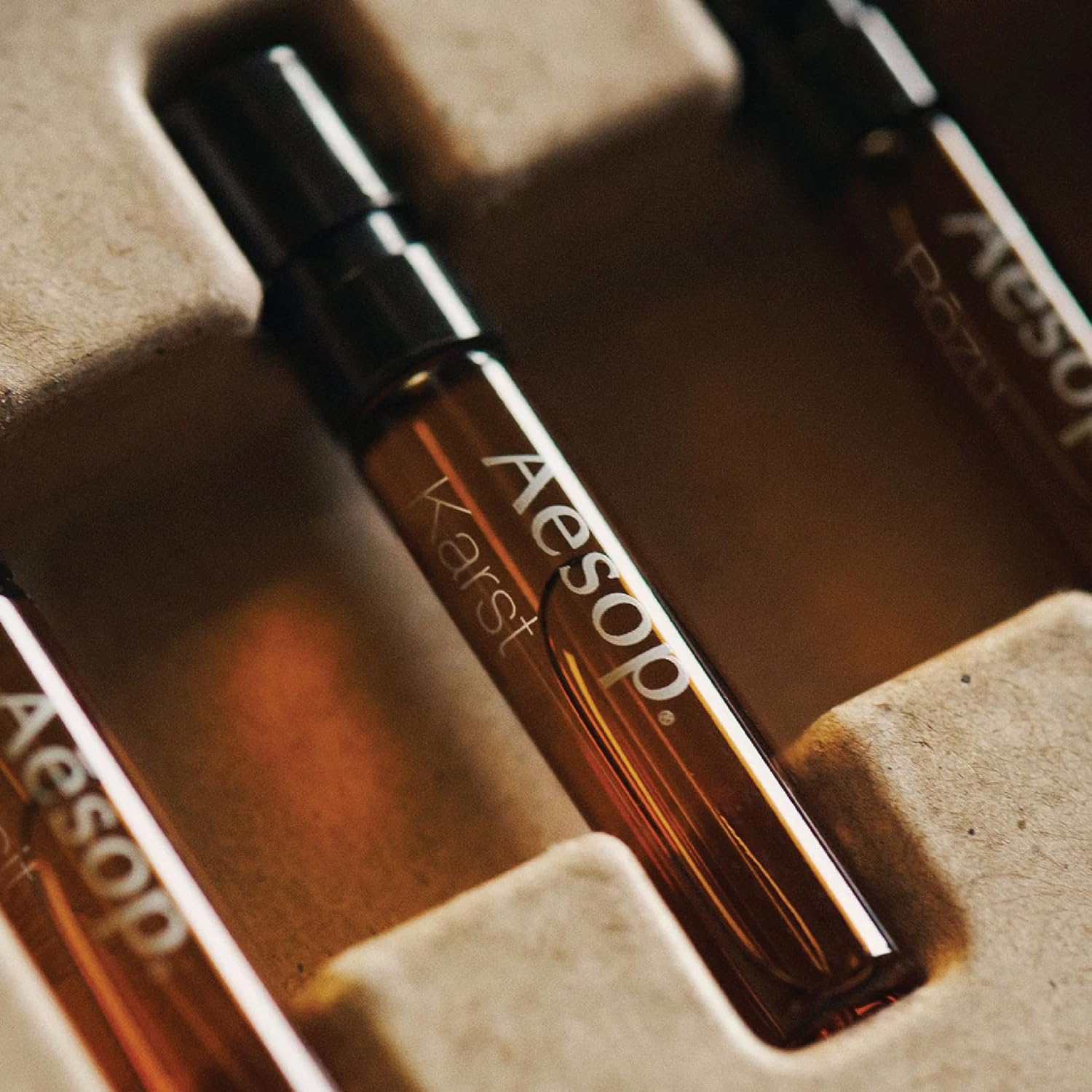 Aesop Fragrance Anthology Volume I | Discovery Set of Eau de Parfums | Featuring Fresh, Woody, Floral, and Spicy Scents | Pack of 6 | 2ml each - Image 5