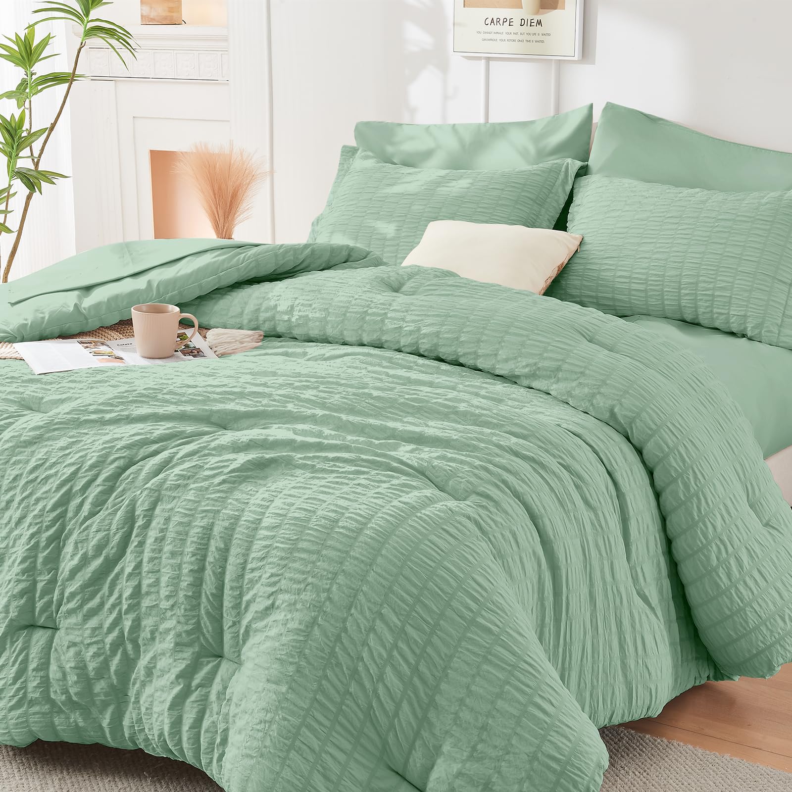 HYMOKEGE Sage Green Queen Comforter Set Seersucker 7 Pieces, All Season Luxury Bed in a Bag for Bedroom, Bedding Set with Comforters, Sheets, Pillowcases & Shams