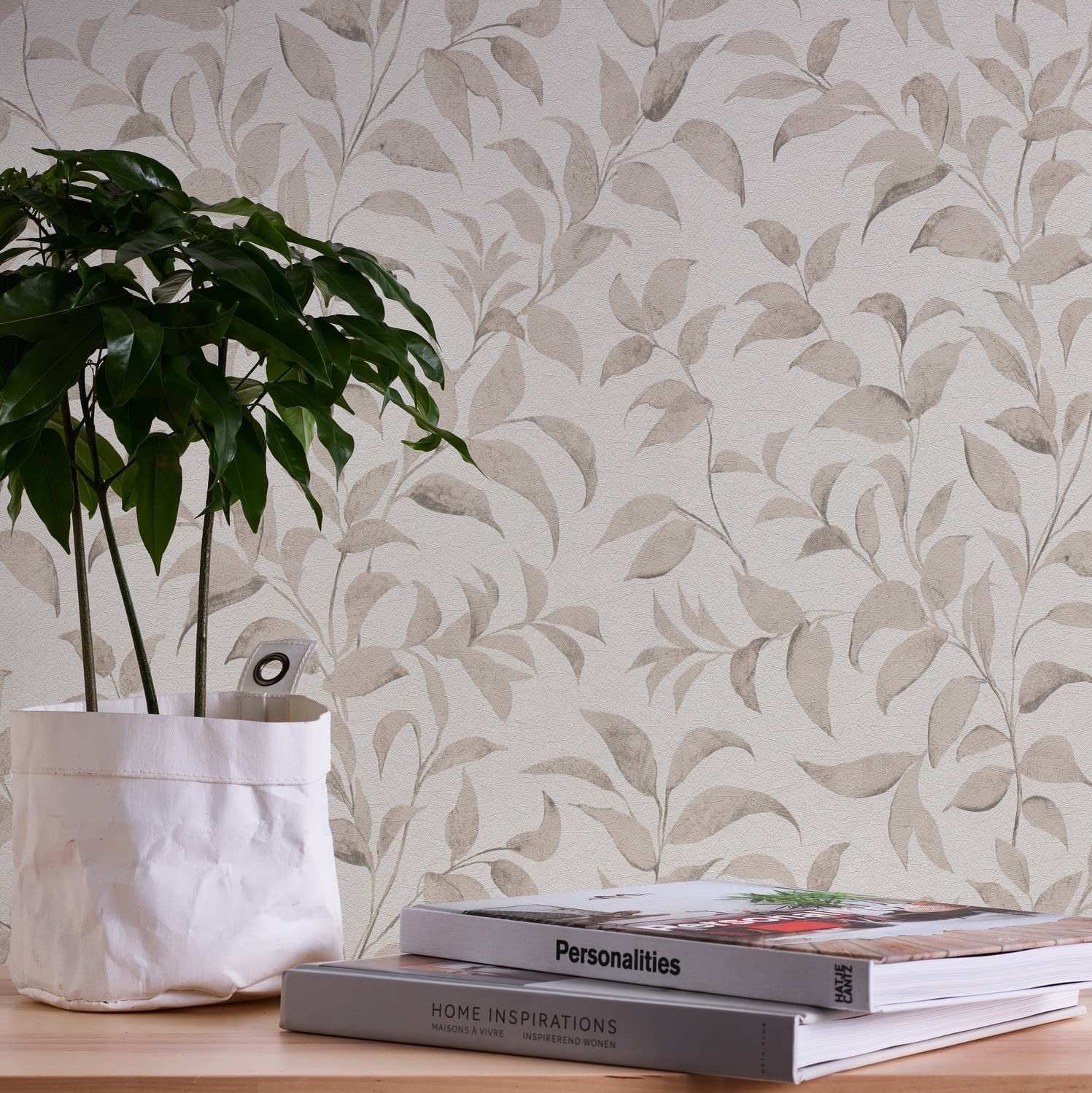 Papier peint intissé Livingwalls feuilles créez une ambiance jungle naturelle dans le salon