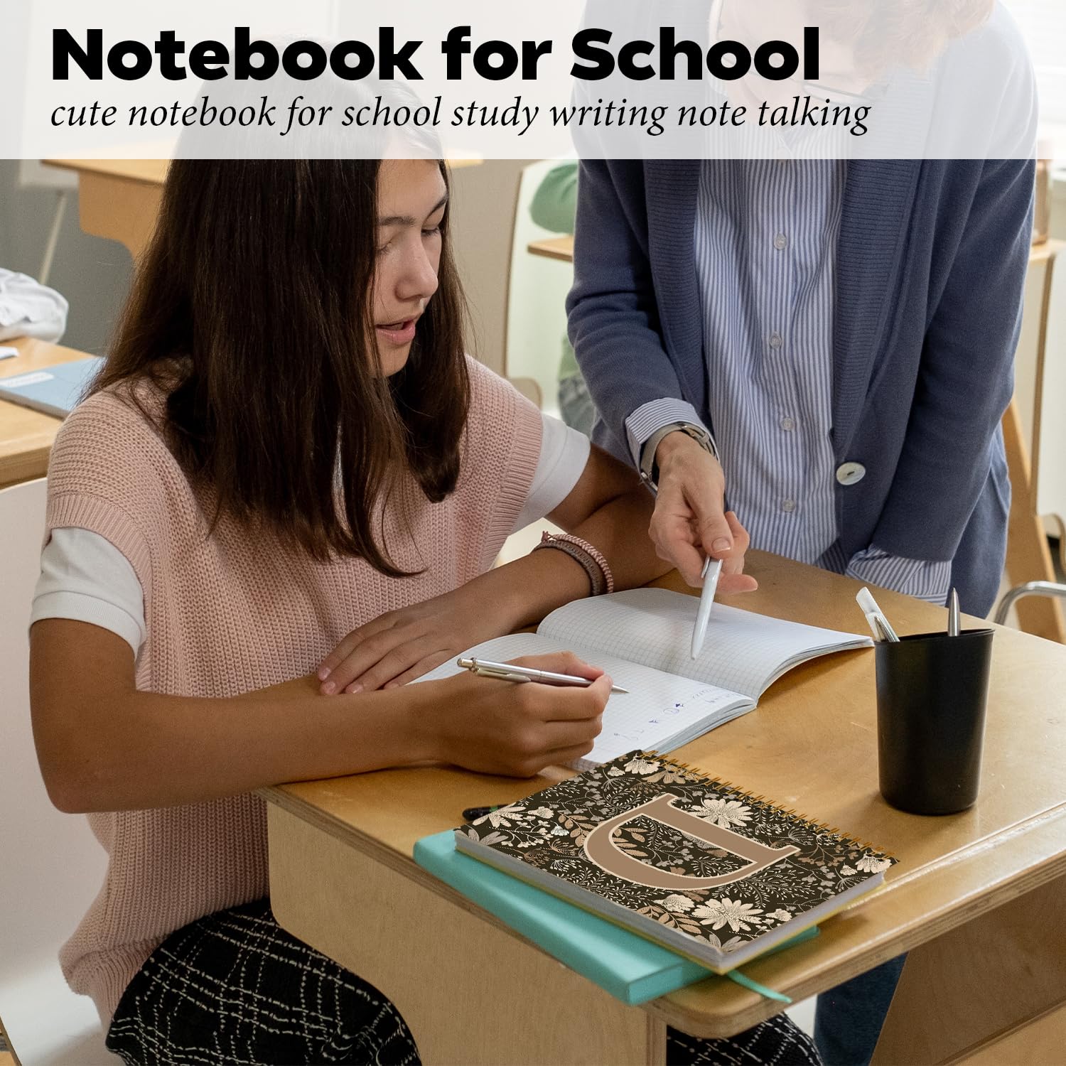 DSHFG Cuaderno personalizado de flores para mujeres, adolescentes, niñas, cuaderno bohemio para regalos escolares para estudiantes, diario diario con inicial D, cuaderno en espiral D, 5.5 x 8.3