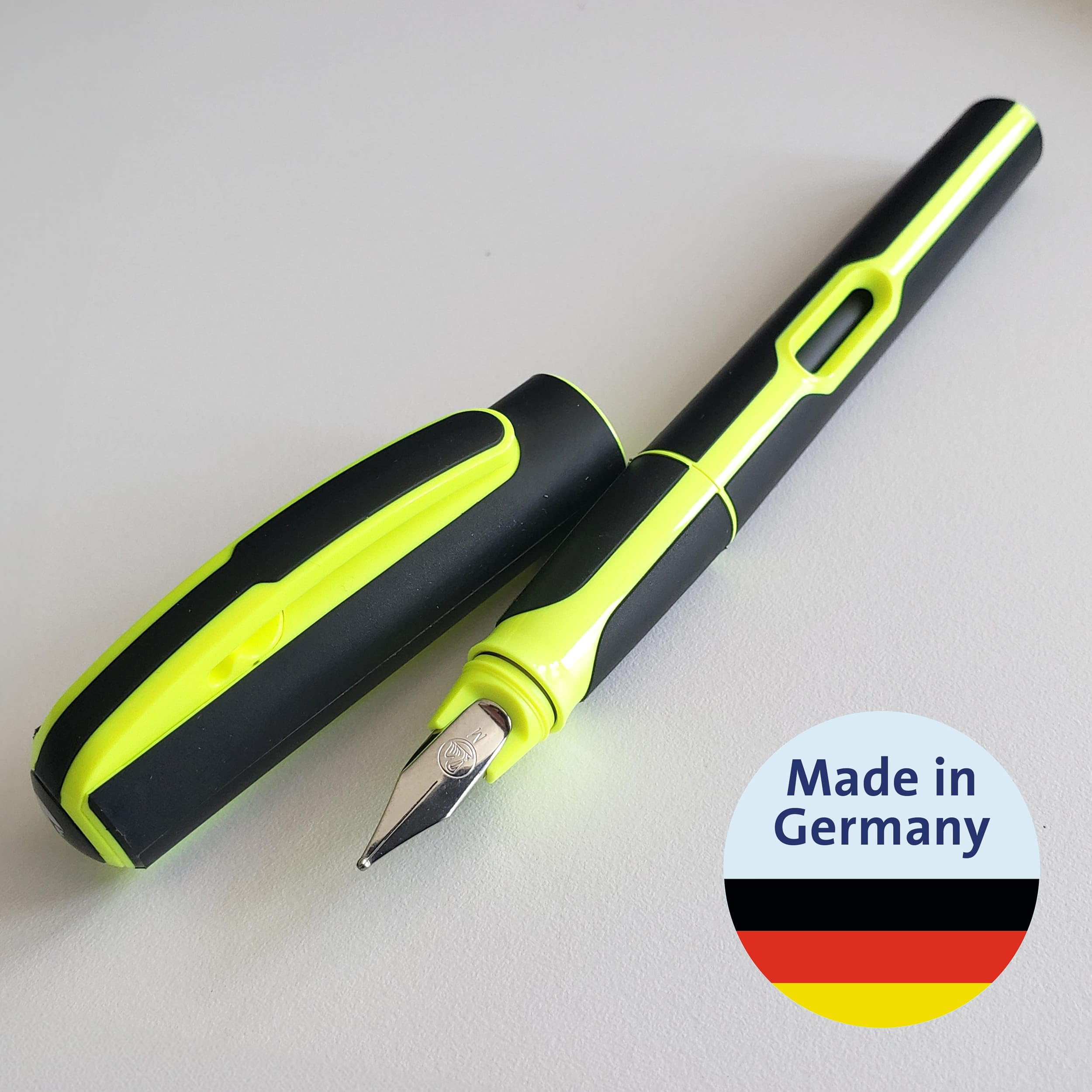 Amazon | Pelikanスタイルp57 m子供の万年筆with Mペン先ブラック