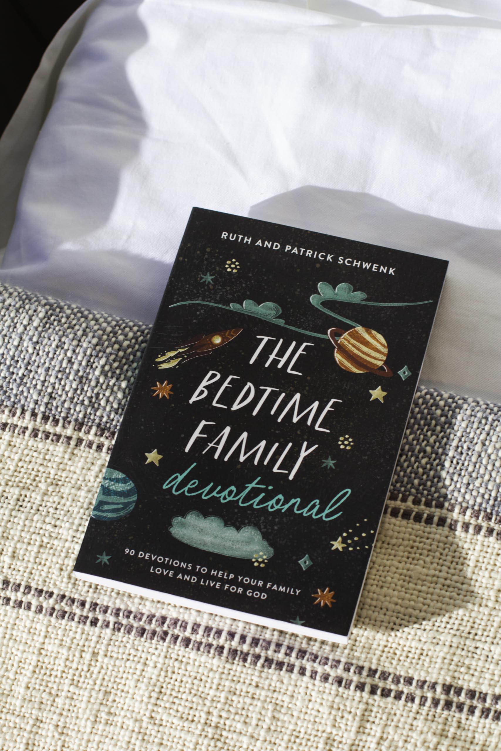 Bedtime Family Devotional: 90 Devotions to Help Your Family Love and Live for God - Image 6