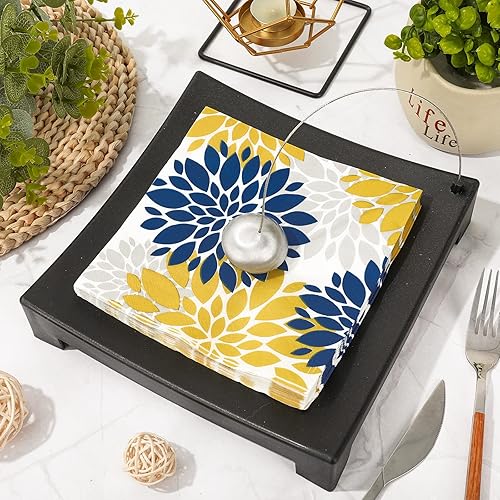 Miniatura 3 de AnyDesign Paquete de 80 servilletas de papel de Dalia de 6.5 x 6.5 pulgadas, azul marino, amarillo, plateado, flores, servilletas de cena,