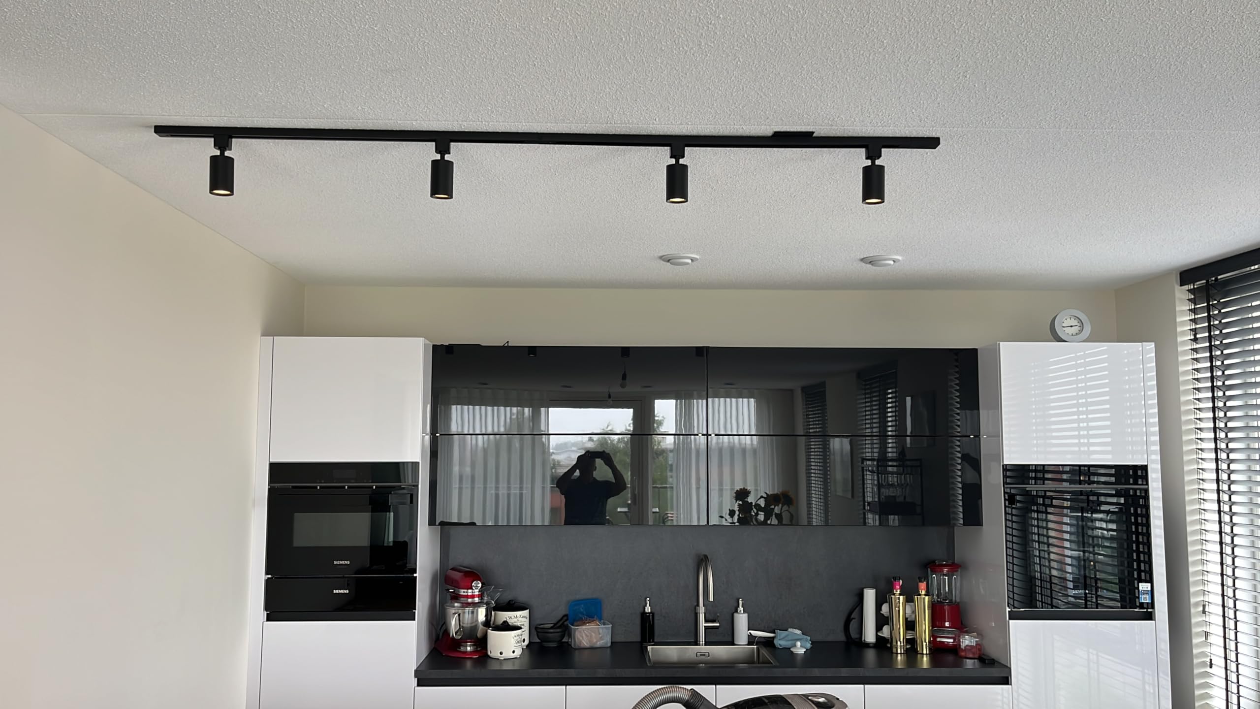 Qub Focus III 1-Phasen LED Schienensystem 200cm 4x GU10 Spots I-Form Deckenstrahler Schwarz