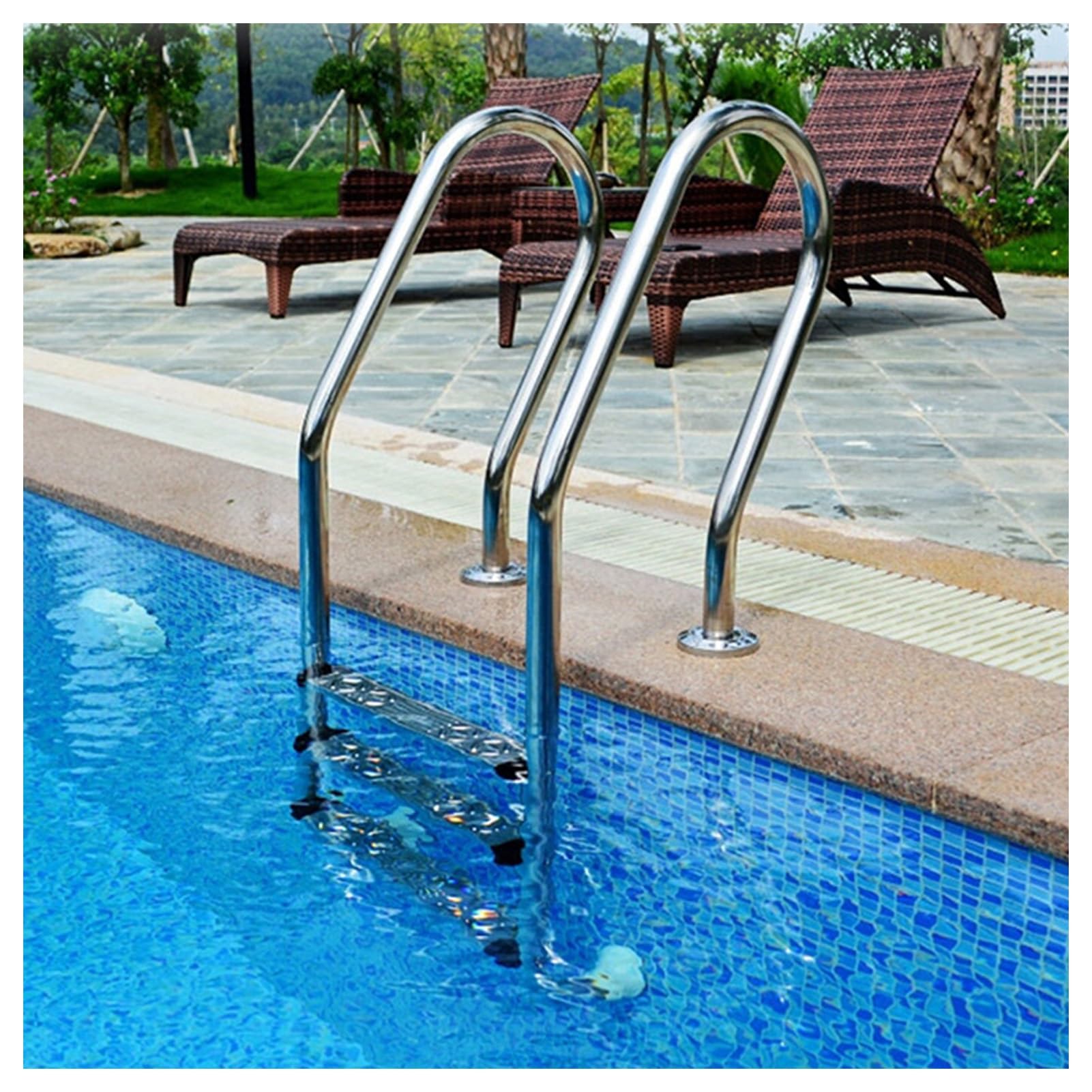 Échelle de piscine robuste contre les fixations instables charge lourde 250kg