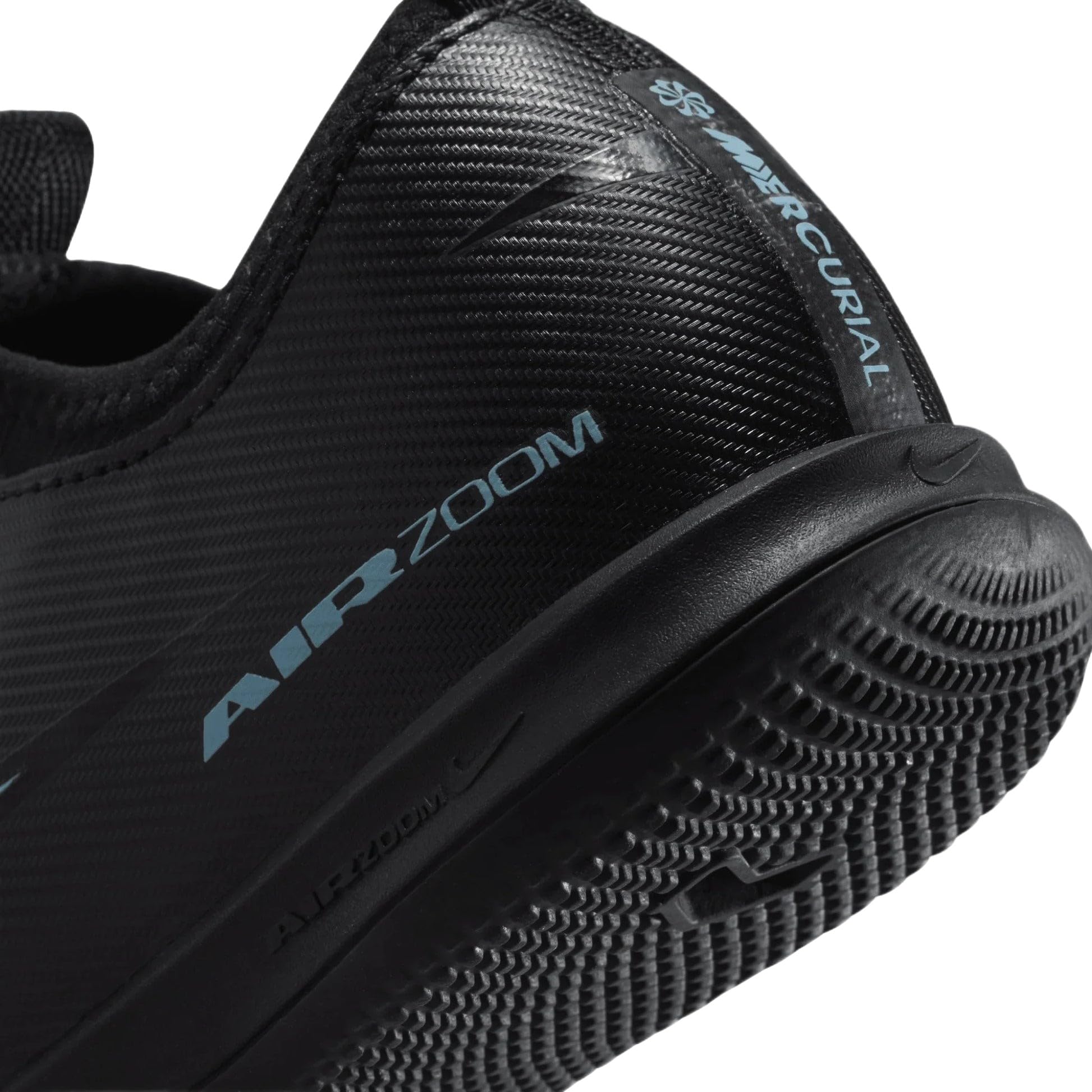NIKE Jr. Mercurial Vapor 16 Academy IC Low-Top-Fußballschuh für jüngere/ältere Kinder, FQ8411
