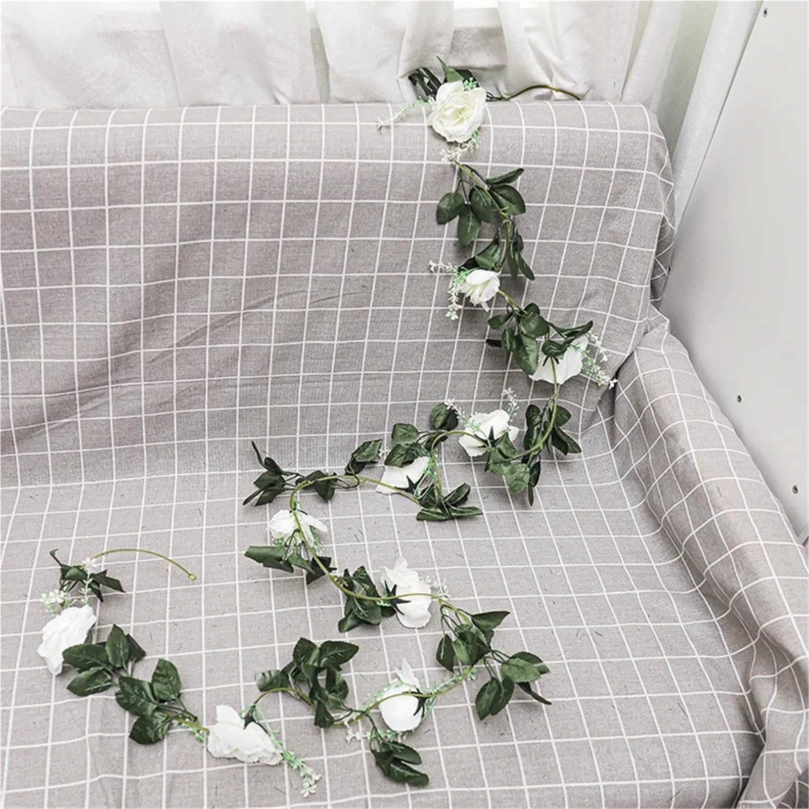 Künstliche Rosenranke 2 Stück, m weiße künstliche Rosenblüten | Hängende Weinpflanzen, Blätter, künstliche Girlanden, Blumen, Hochzeit, Party, Weihnachtsdekoration(Pink)