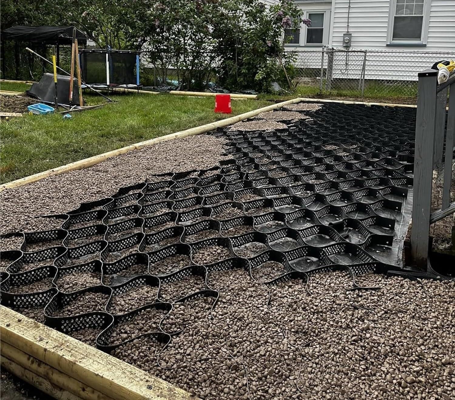 Polyethylene Gravel Stabilization Grid - Heavy Duty Honeycomb for Driveways, Patios, and Landscaping(6x10 m)