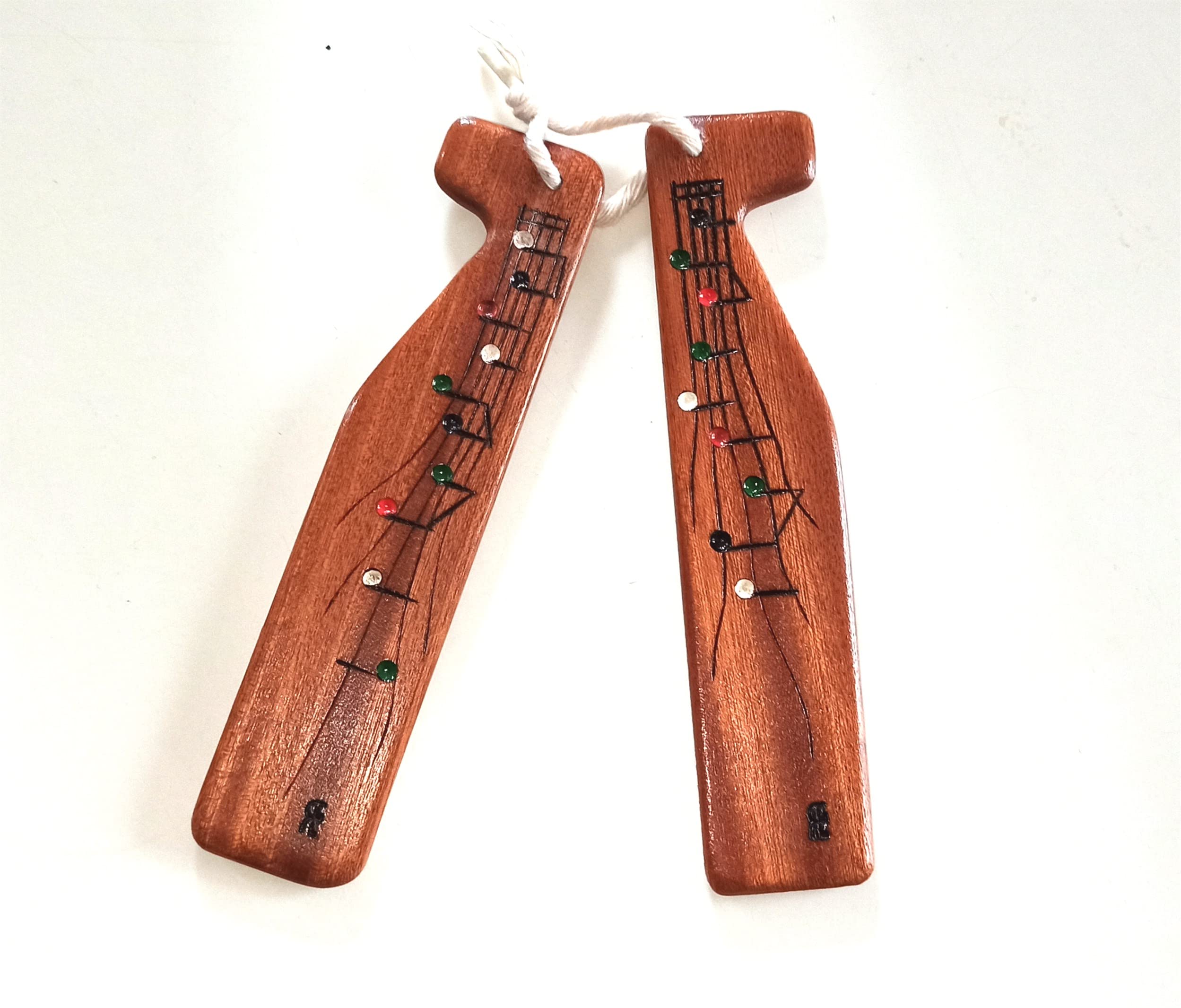 Tarrañolas o tarrañuelas en madera de Jatoba, decoradas
