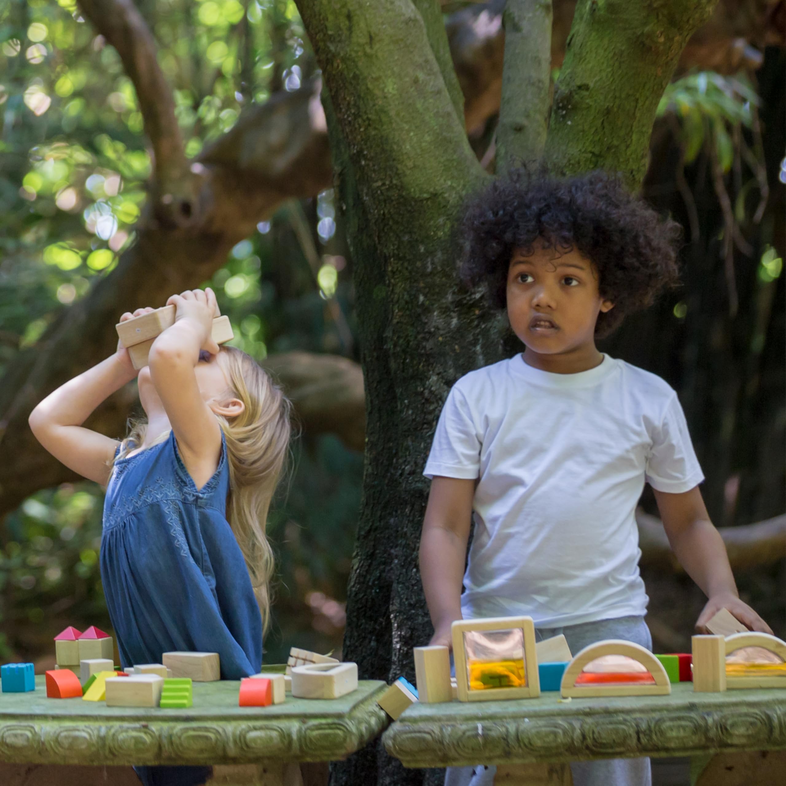 PlanToys Blocs d'Eau en Bois - 6 Blocs avec 3 Couleurs d'Eau - Jouet Théorie des Couleurs 3+ Ans - Bois Naturel sans Produits Chimiques