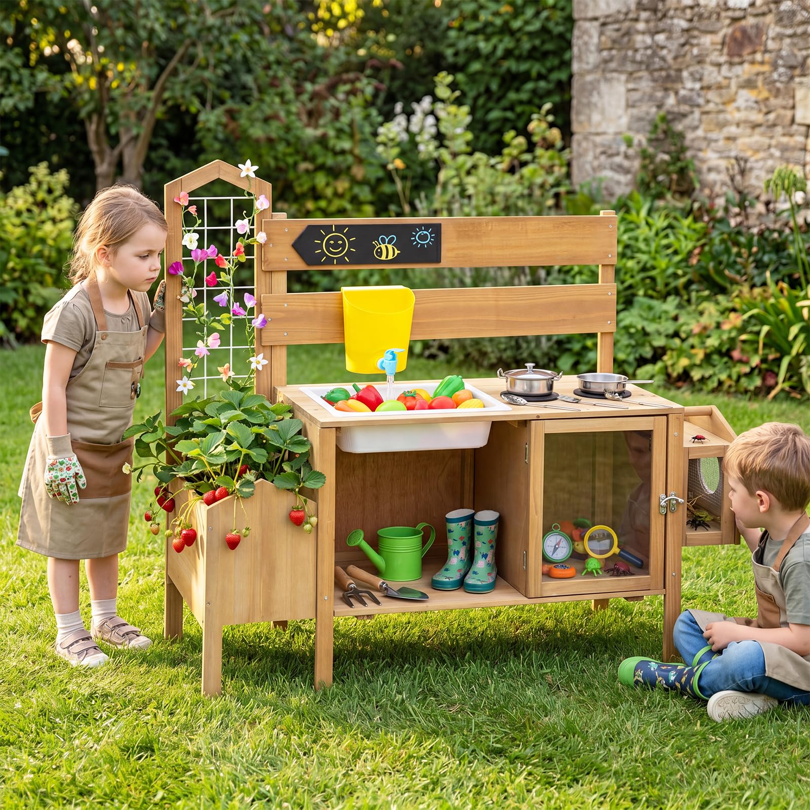 FANTASK Matschküche Outdoor mit Wassertank und Kochzubehör Spielküche | Inklusive Spüle, Wasserhahn, Rankgitter und Pflanzkasten für kreatives Gartenspiel ab 3 Jahren