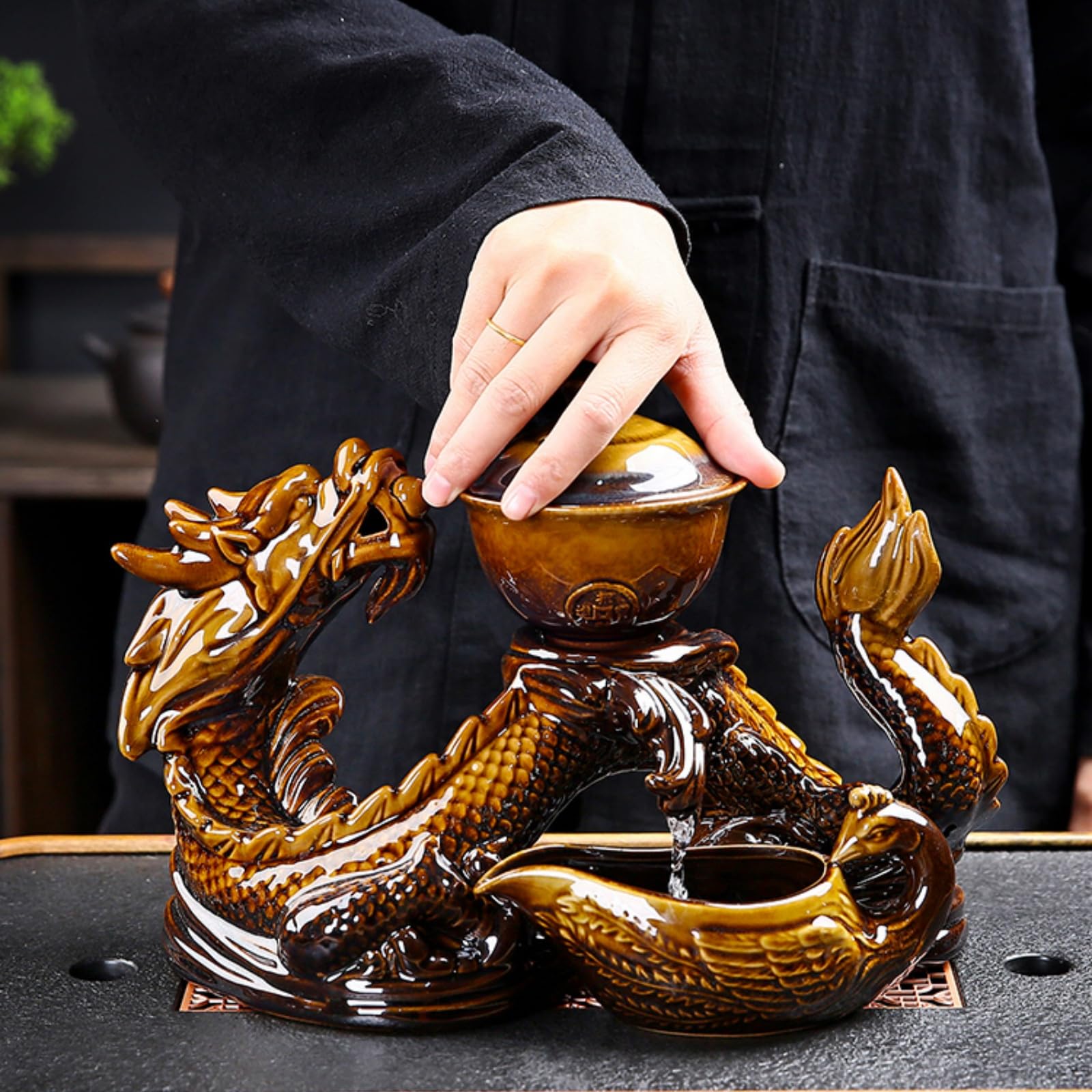 Chiński zestaw do herbaty Gongfu – ceramiczny czajniczek z zaparzaczem, 8 filiżanek, półautomatyczny, z motywem smoka do herbaty liściastej