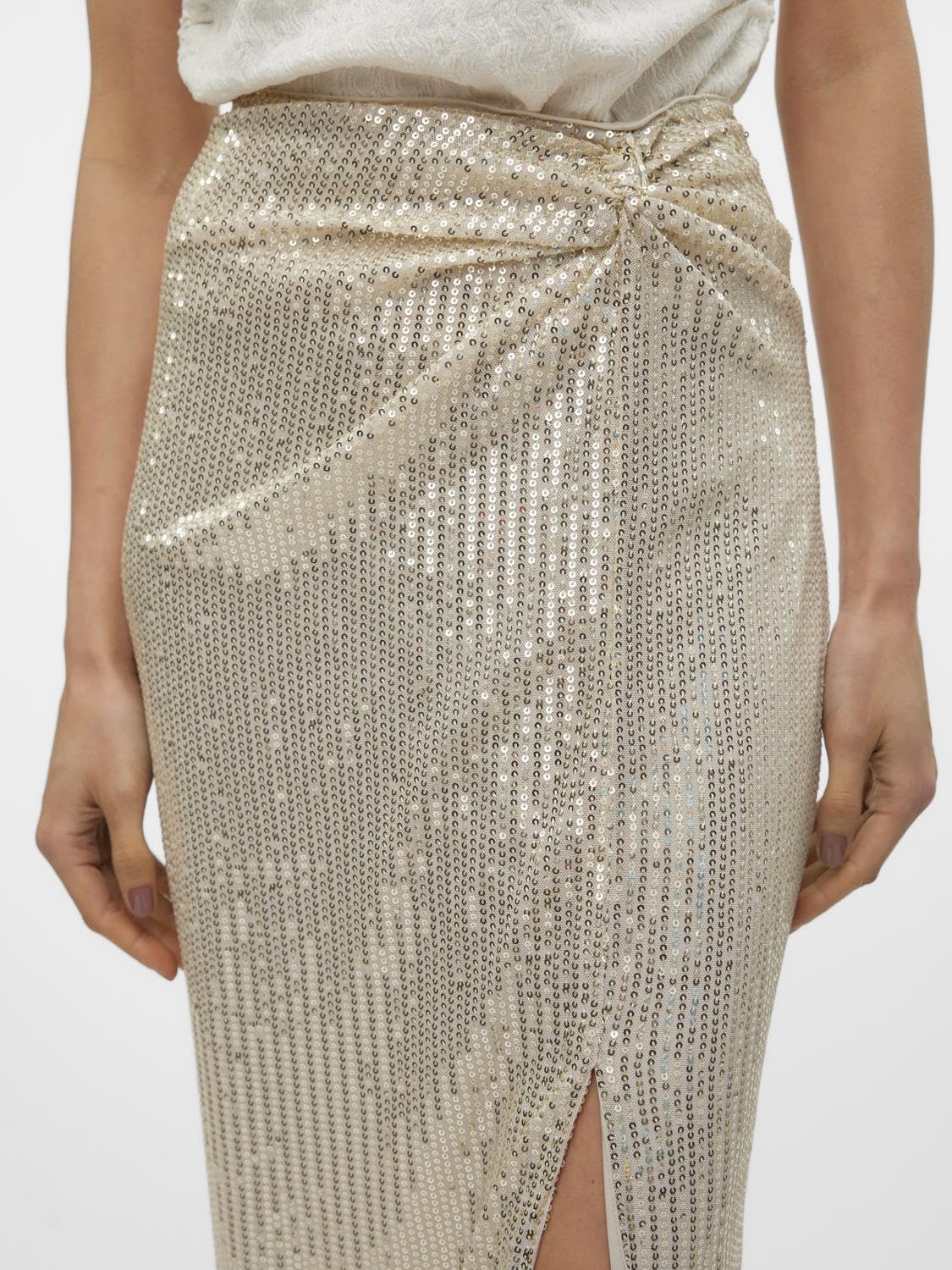 VERO MODA Gonna di Paillettes a Tubino, Lunghezza alla Caviglia e Arricciatura Laterale con Spacco.