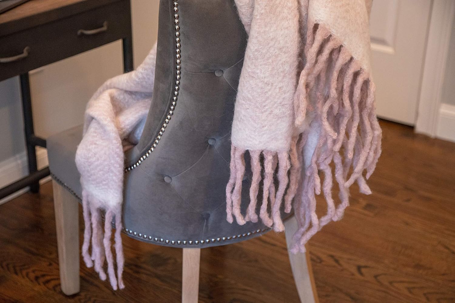 Fеаturеd Prоduсt POPULAR LIFE HOME Aurora Mohair Herringbone Throw | Decorative Mohair Blanket, Classic Chevron Pattern, Soft, Fuzzy Throw Blanket, Pink 50 x 60” Uр Tо 40% оƒƒ POPULAR LIFE HOME Aurora Mohair Herringbone Throw | Decorative Mohair Blanket, Classic Chevron Pattern, Soft, Fuzzy Throw Blanket, Pink 50 x 60”