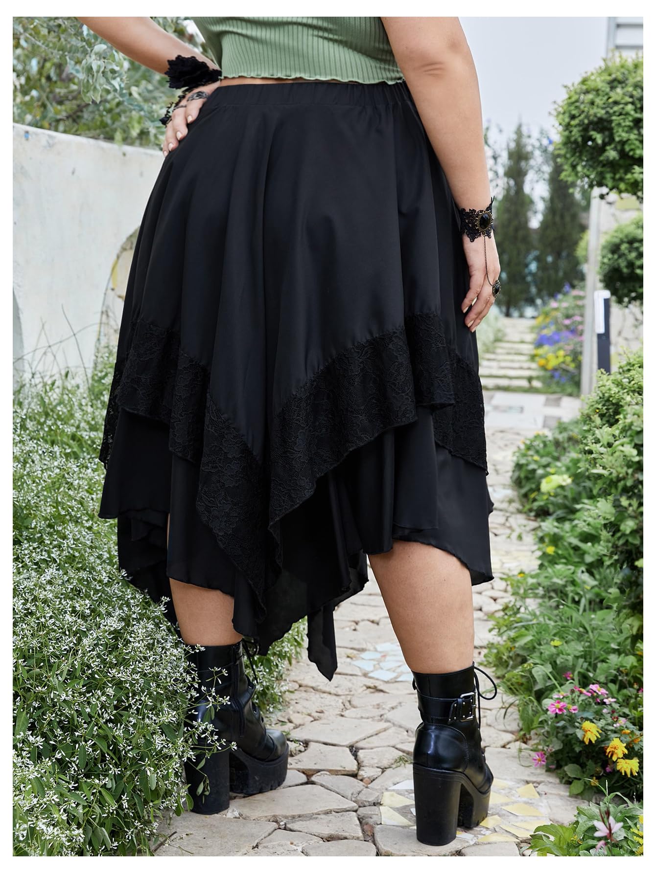 Verdusa Women's Plus Size Goth High Waist Skirts Flowy Lace Layered Long Renaissance Skirt