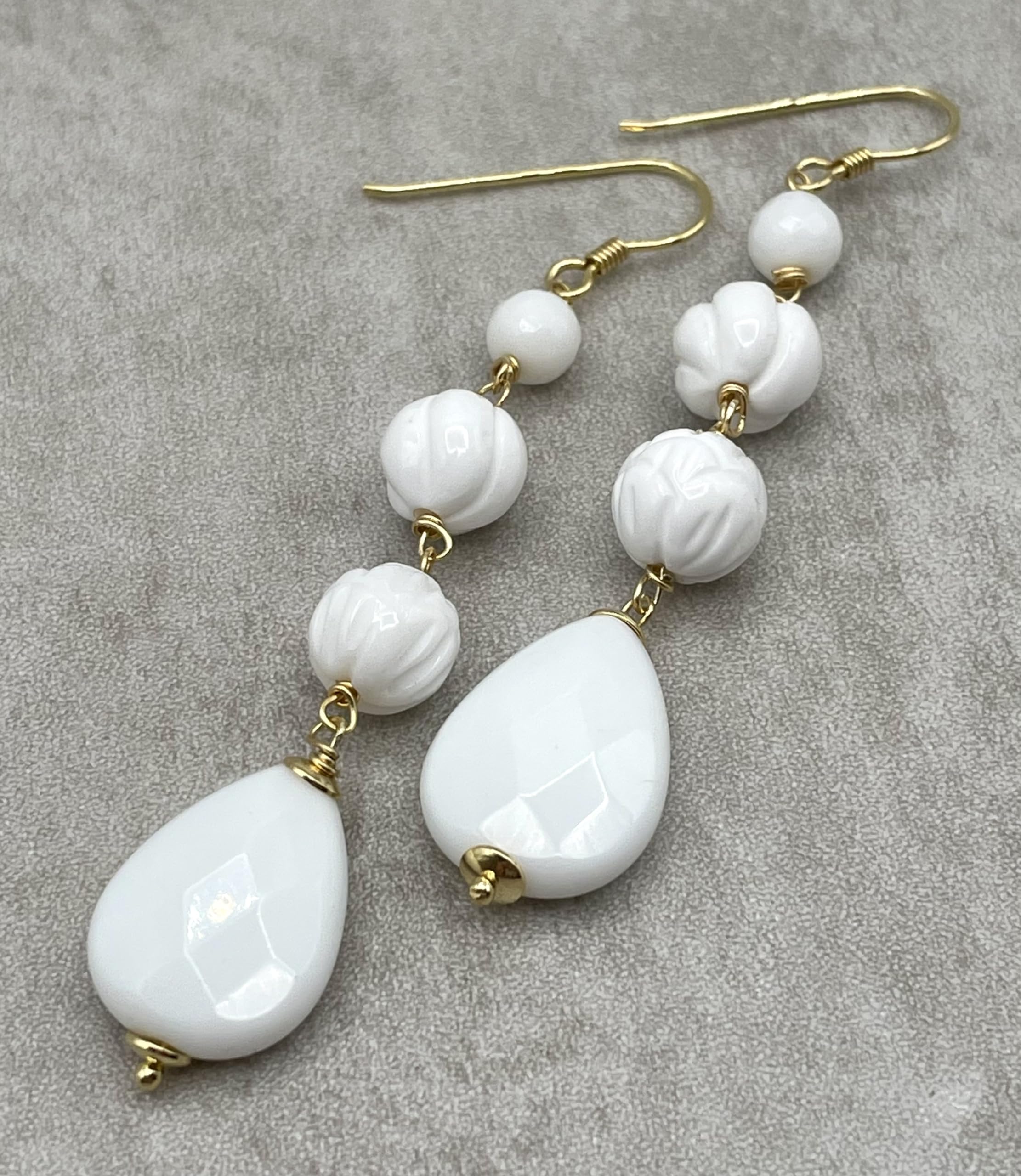 Orecchini con Agata Bianca e Conchiglia, Pendenti Lunghi, Argento 925, Gioielli Pietre Dure, Bijoux Estate, Regalo Compleanno per Donne