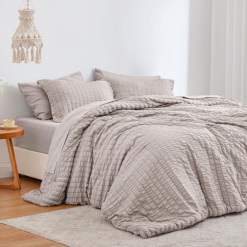 Love's cabin Seersucker Burlwood Queen Comforter Set, 7-Piece All Season