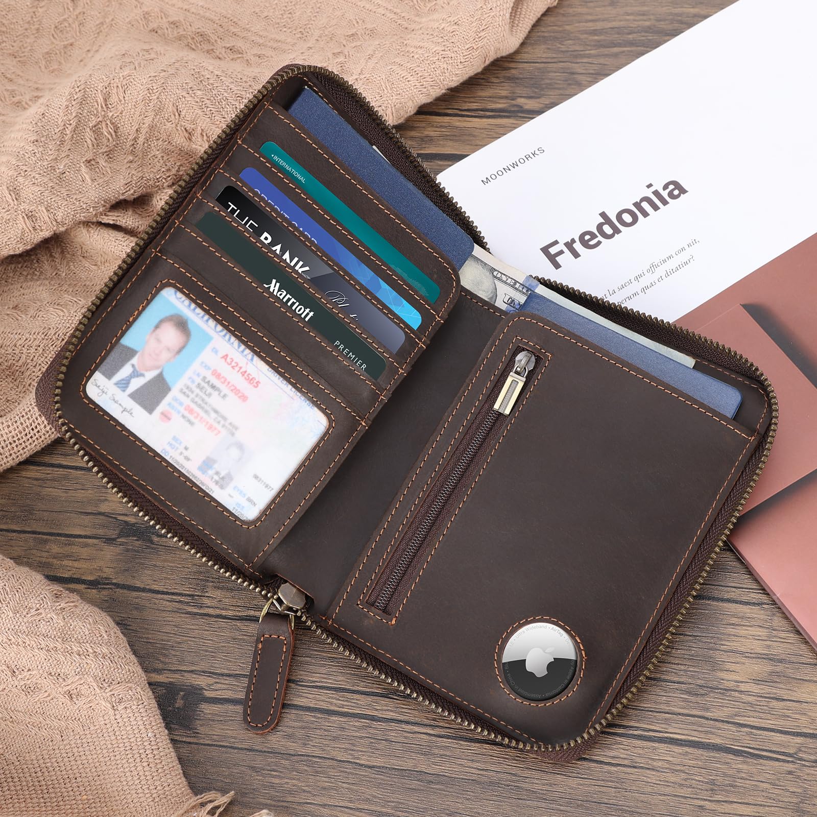 Polare - Cartera de Viaje de Piel Completa con Cremallera YKK y Bloqueo RFID para 2 pasaportes, marrón Oscuro con Ranura AirTag, Vintage